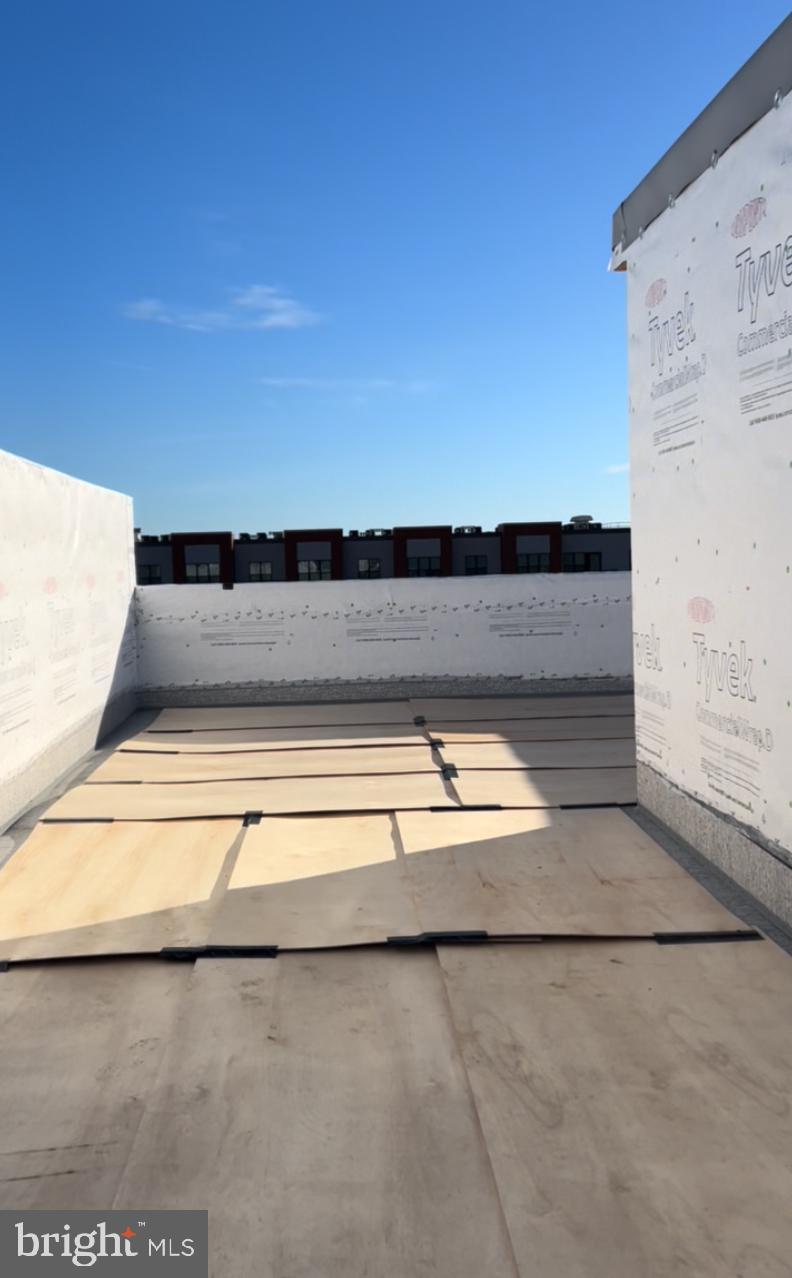 TOWNE ROW - Residential