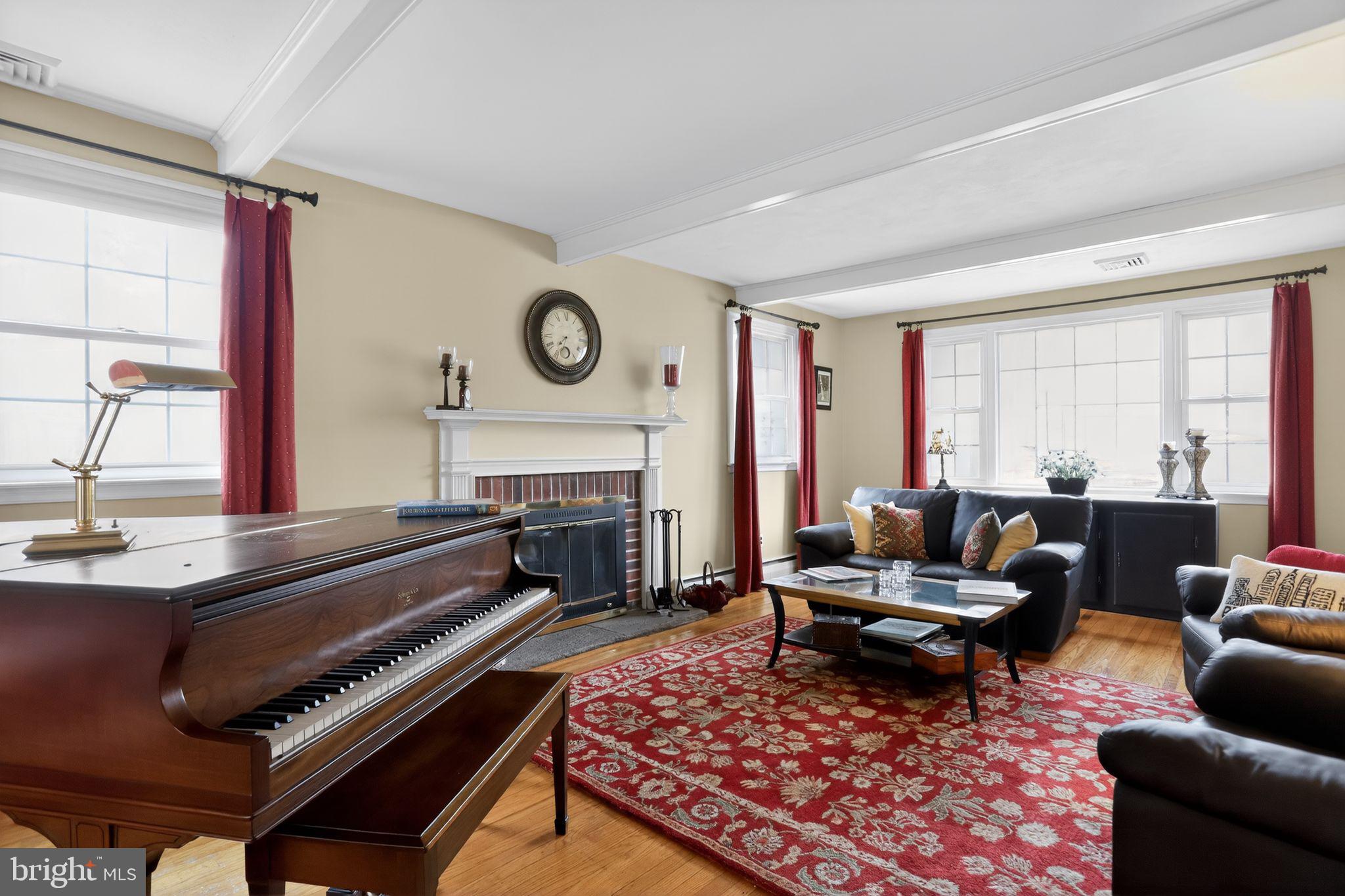 HAMILTON PARK - Residential