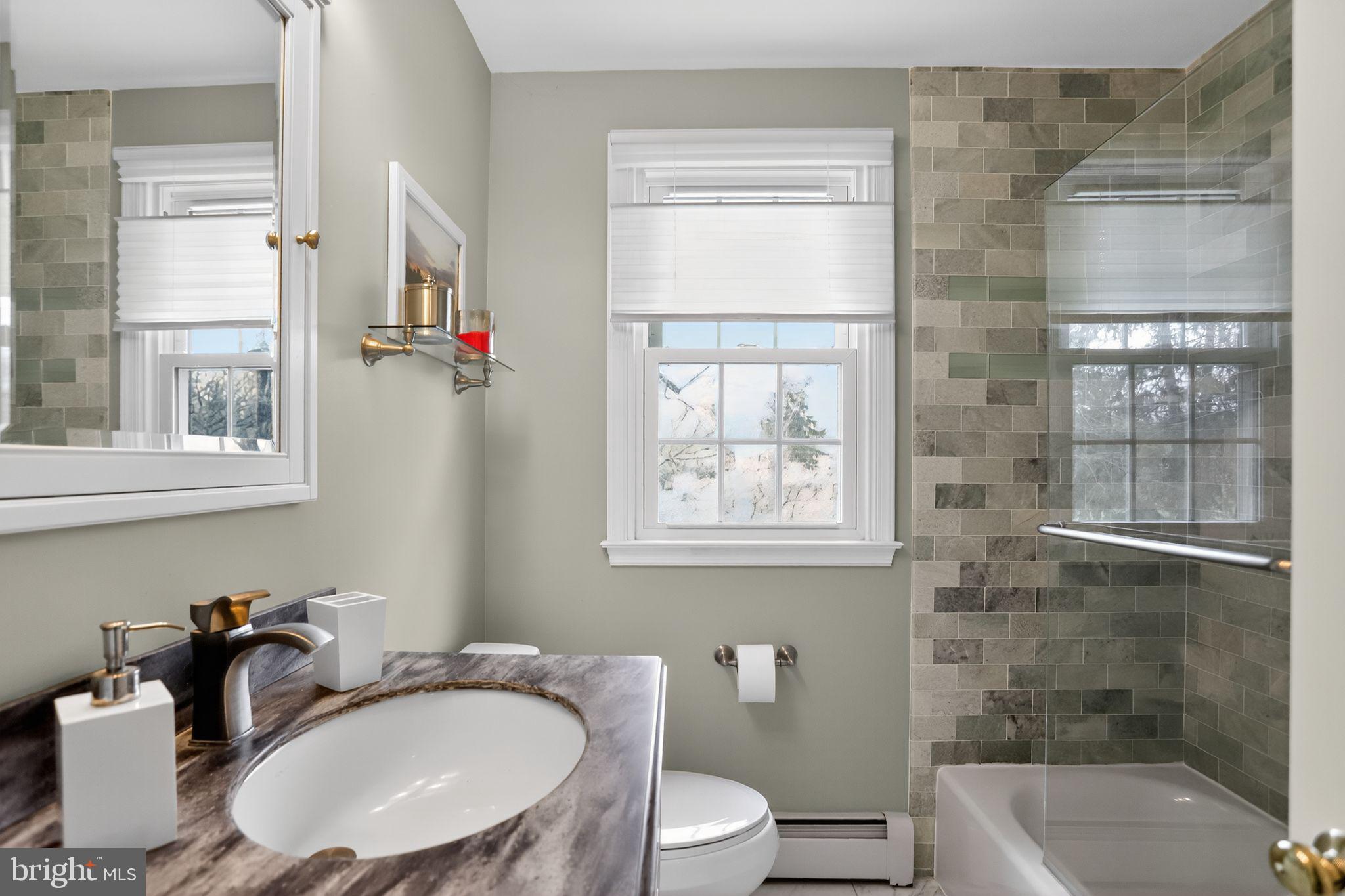 HAMILTON PARK - Residential