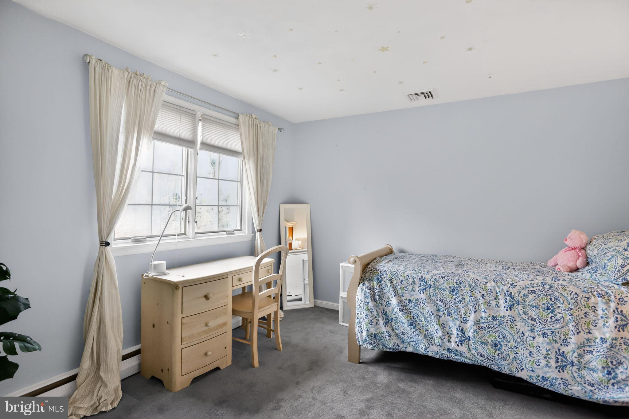 HAMILTON PARK - Residential