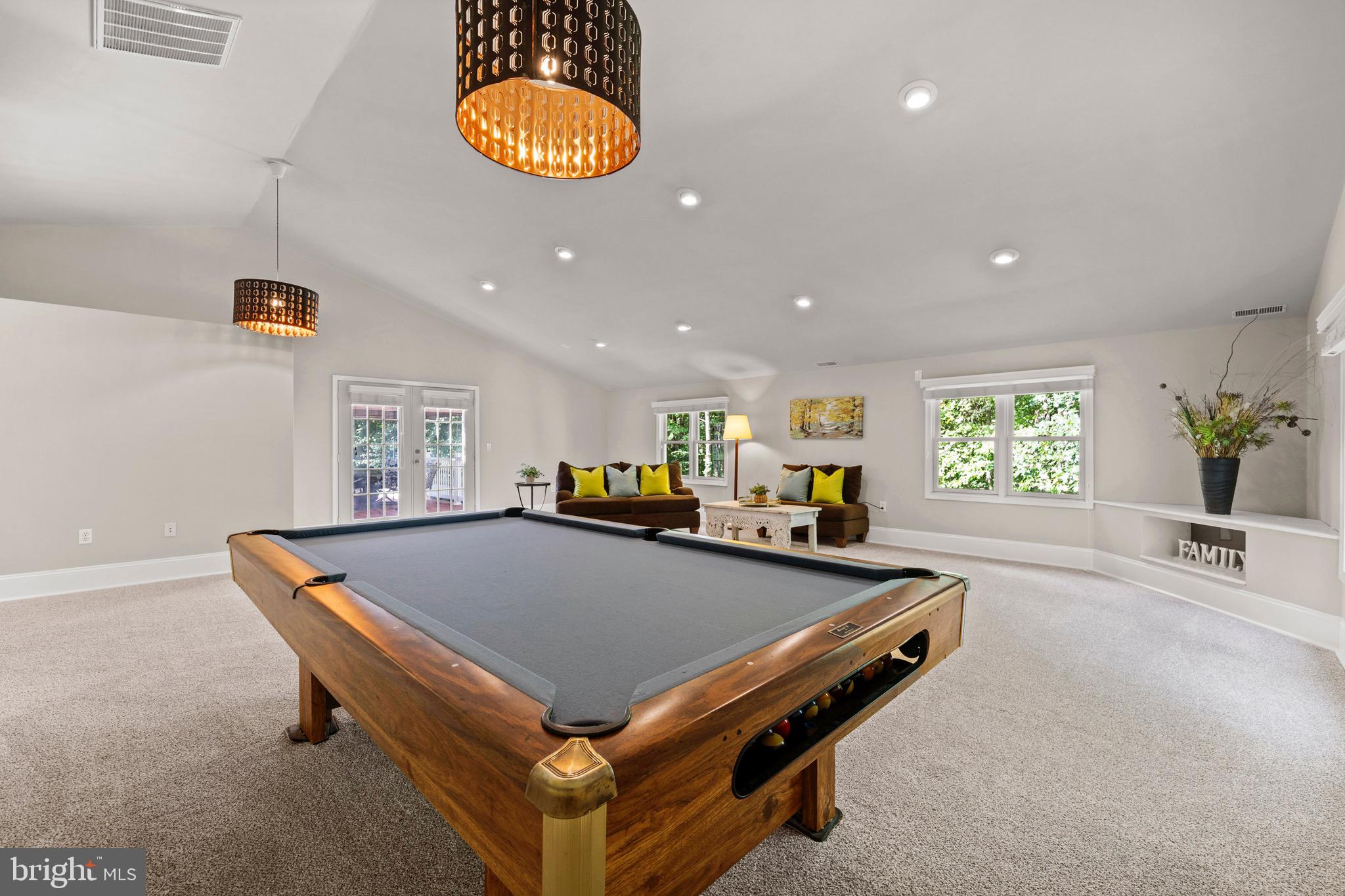 SPRING FIELDS - Residential