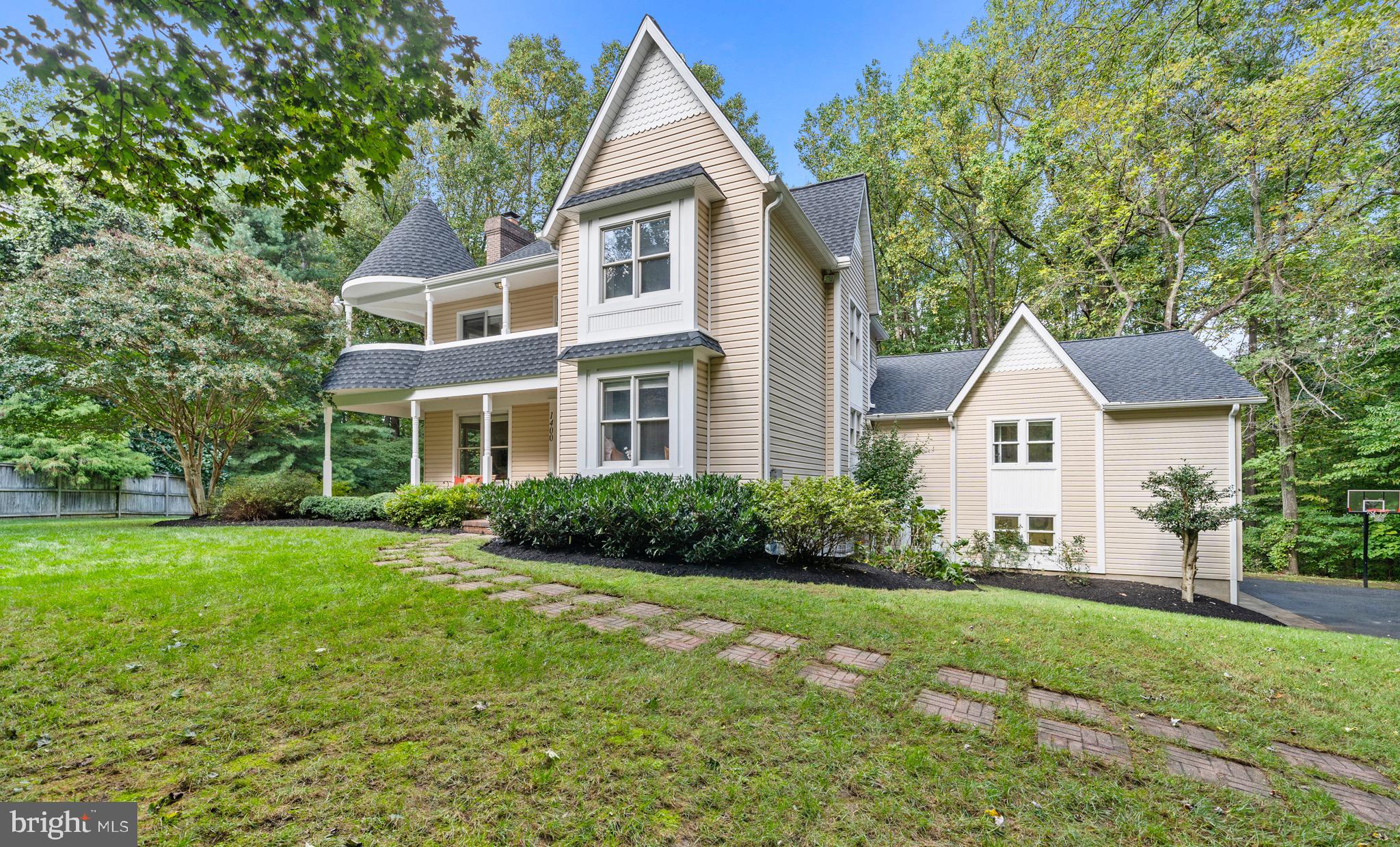SPRING FIELDS - Residential