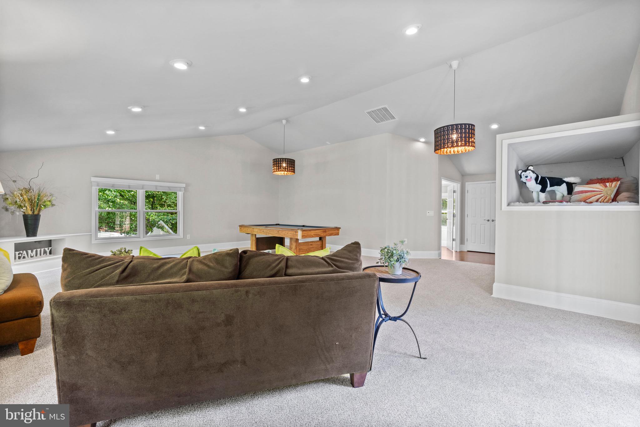 SPRING FIELDS - Residential