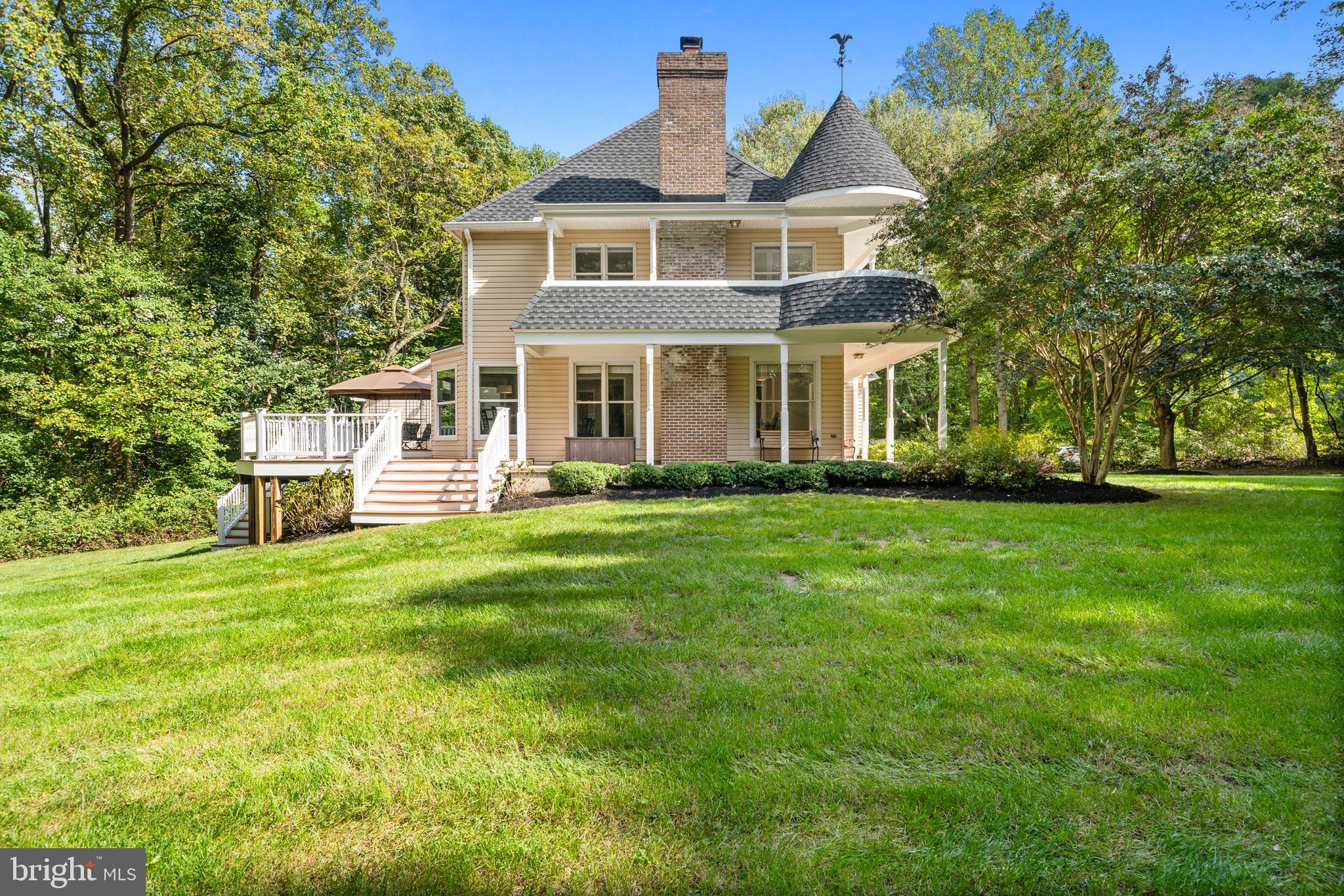 SPRING FIELDS - Residential