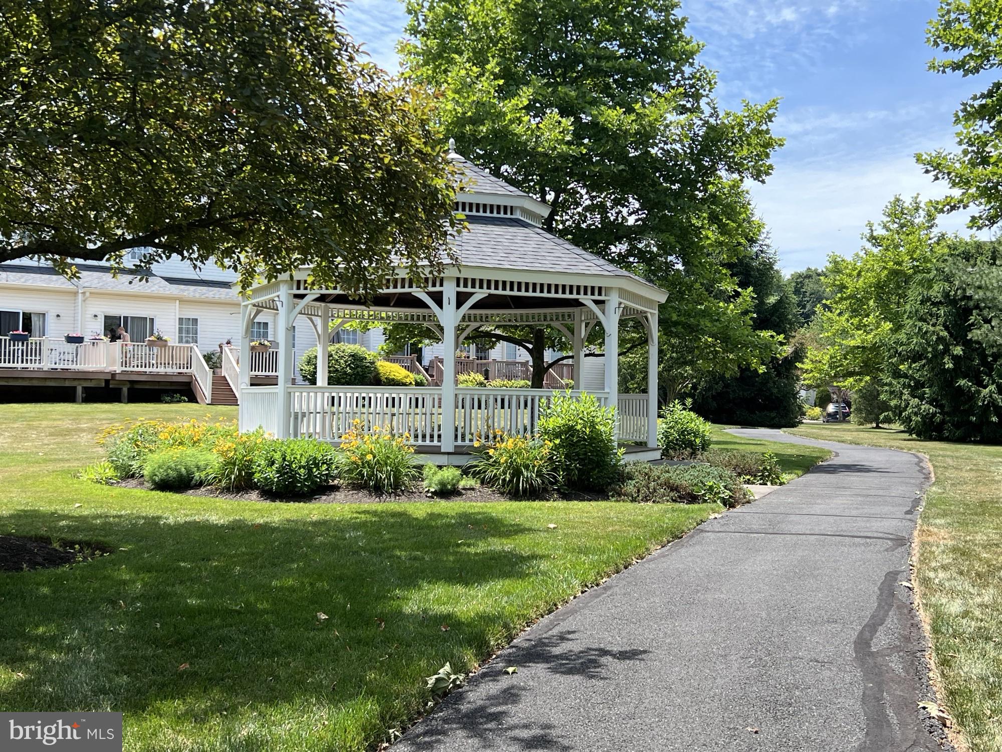 BLUESTONE CREEK - Residential