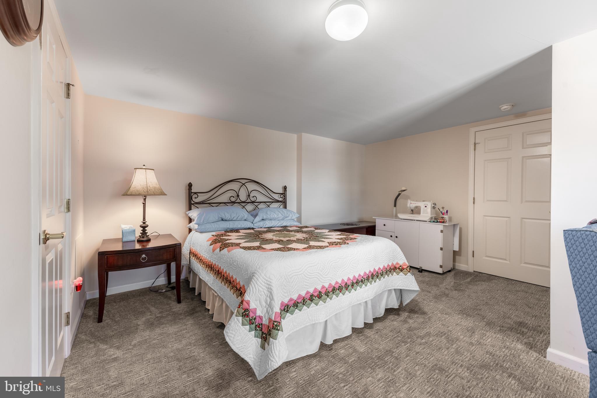 ENGLISH MEADOWS - Residential