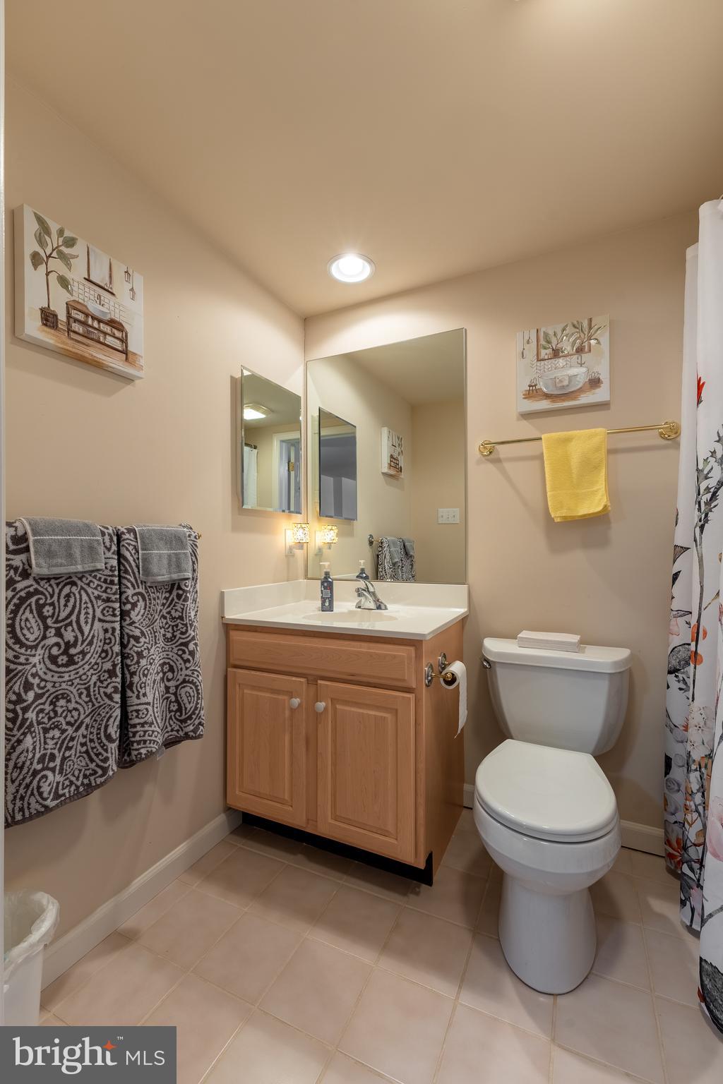 ENGLISH MEADOWS - Residential