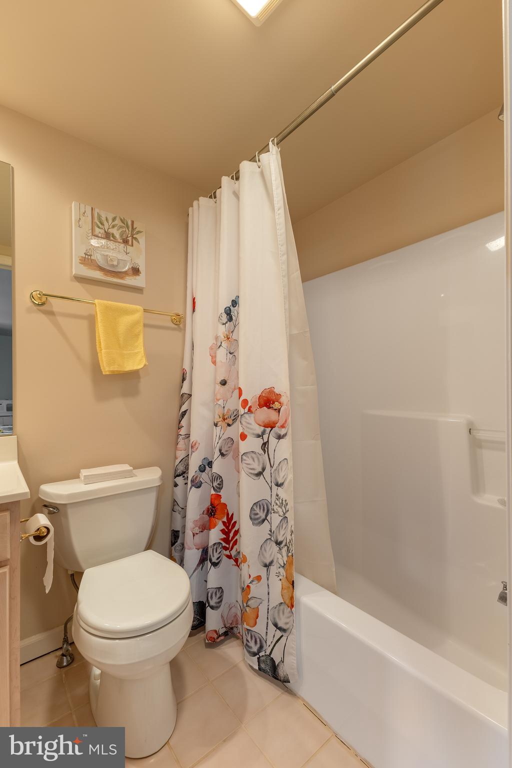 ENGLISH MEADOWS - Residential