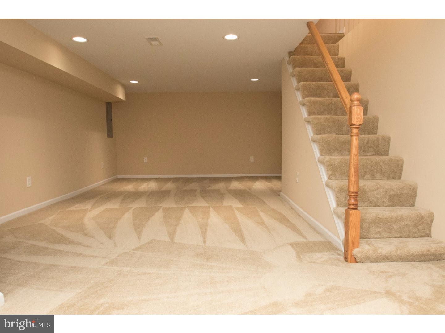 WEST OAK LANE - Residential