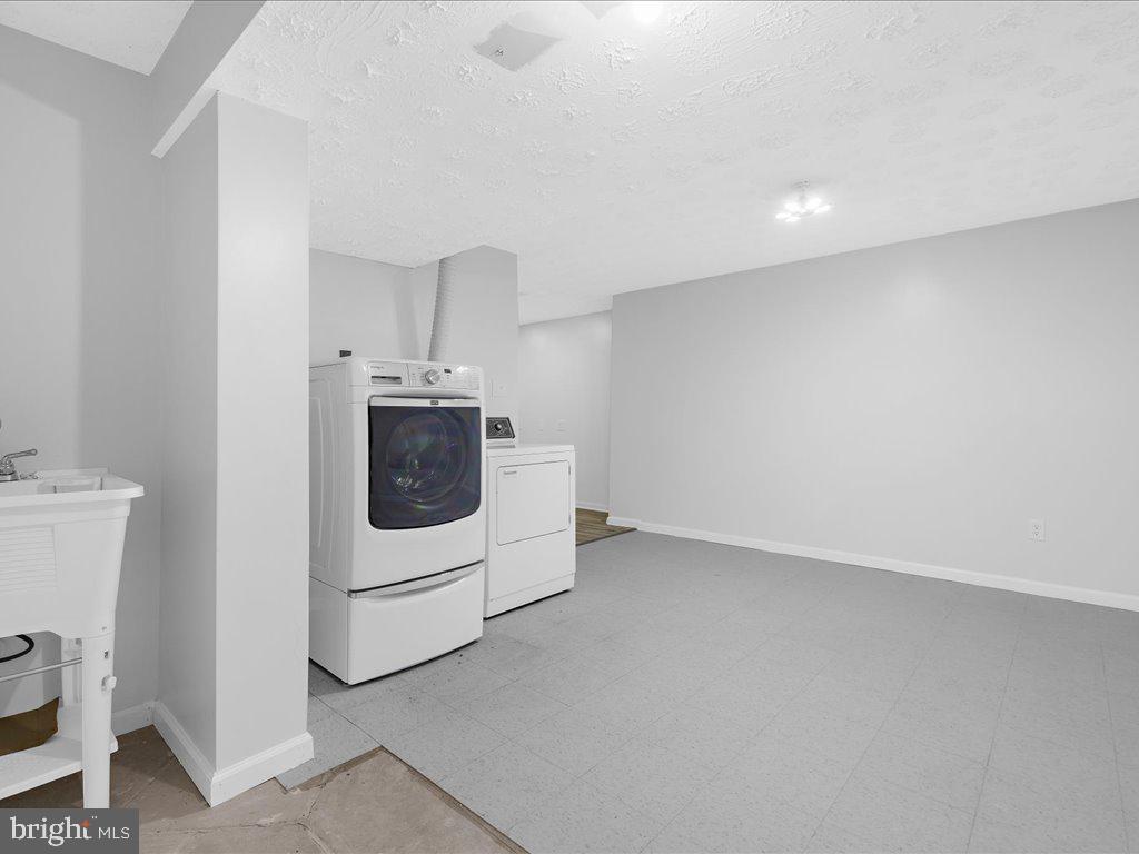 ROLLING RIDGE - Residential