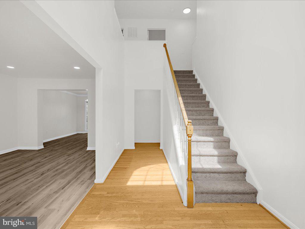 ROLLING RIDGE - Residential