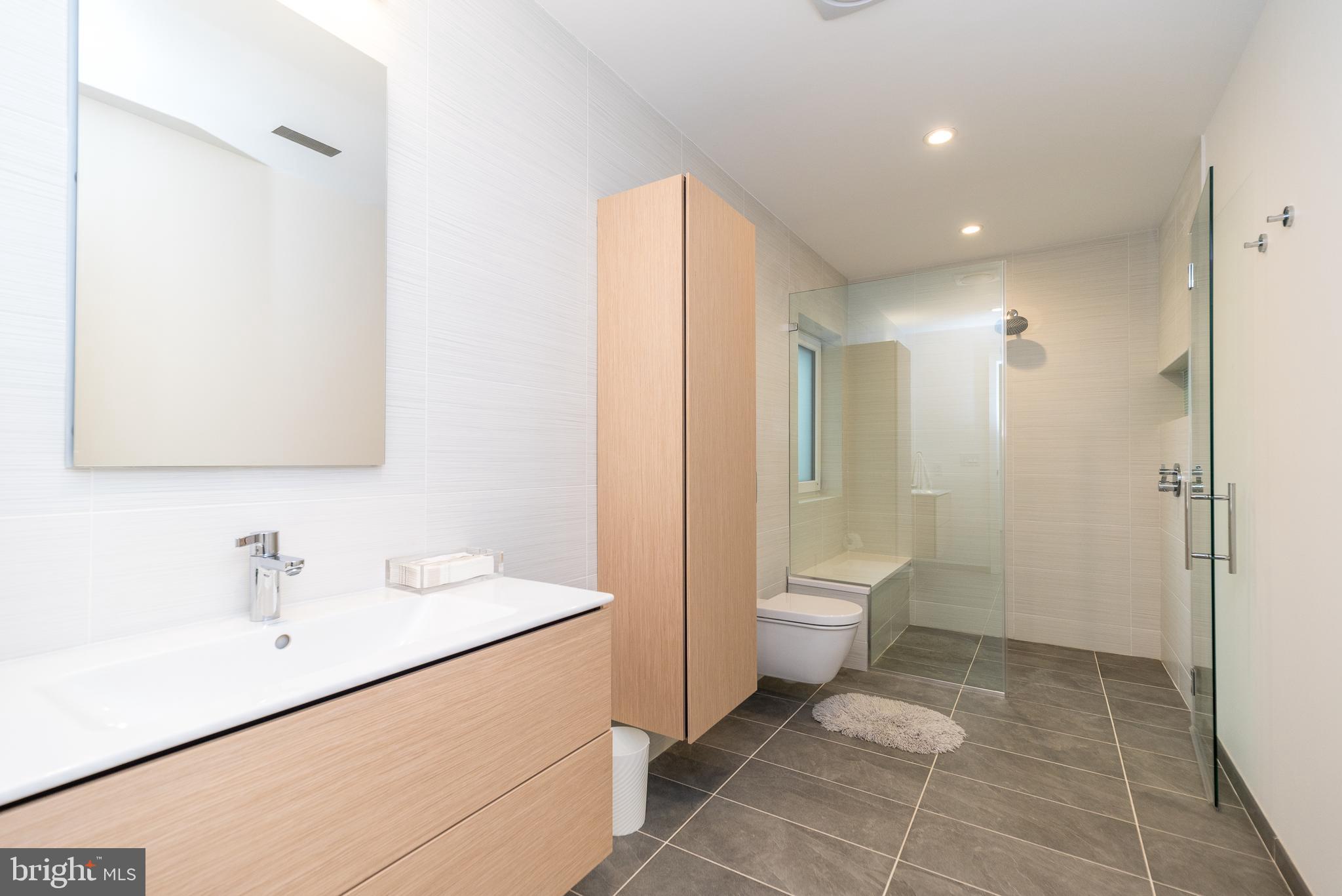 PEBBLE HILL - Residential