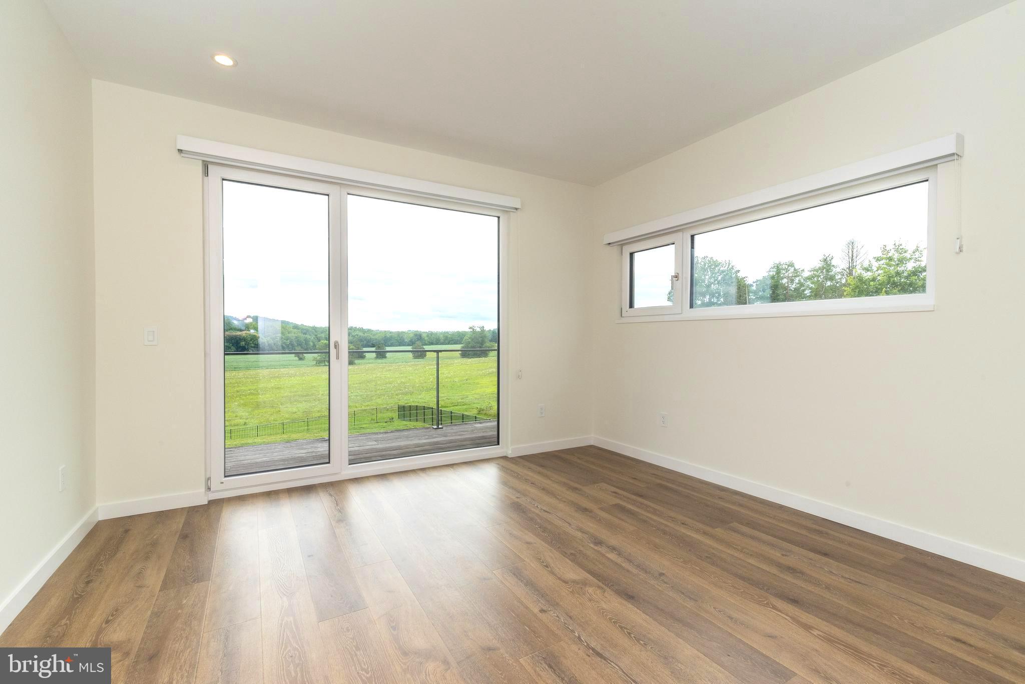 PEBBLE HILL - Residential