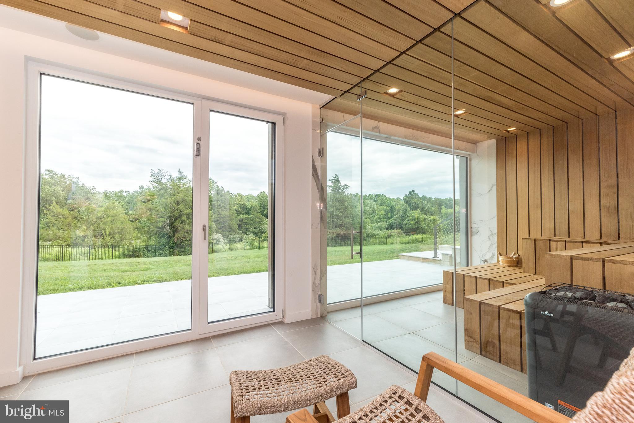 PEBBLE HILL - Residential