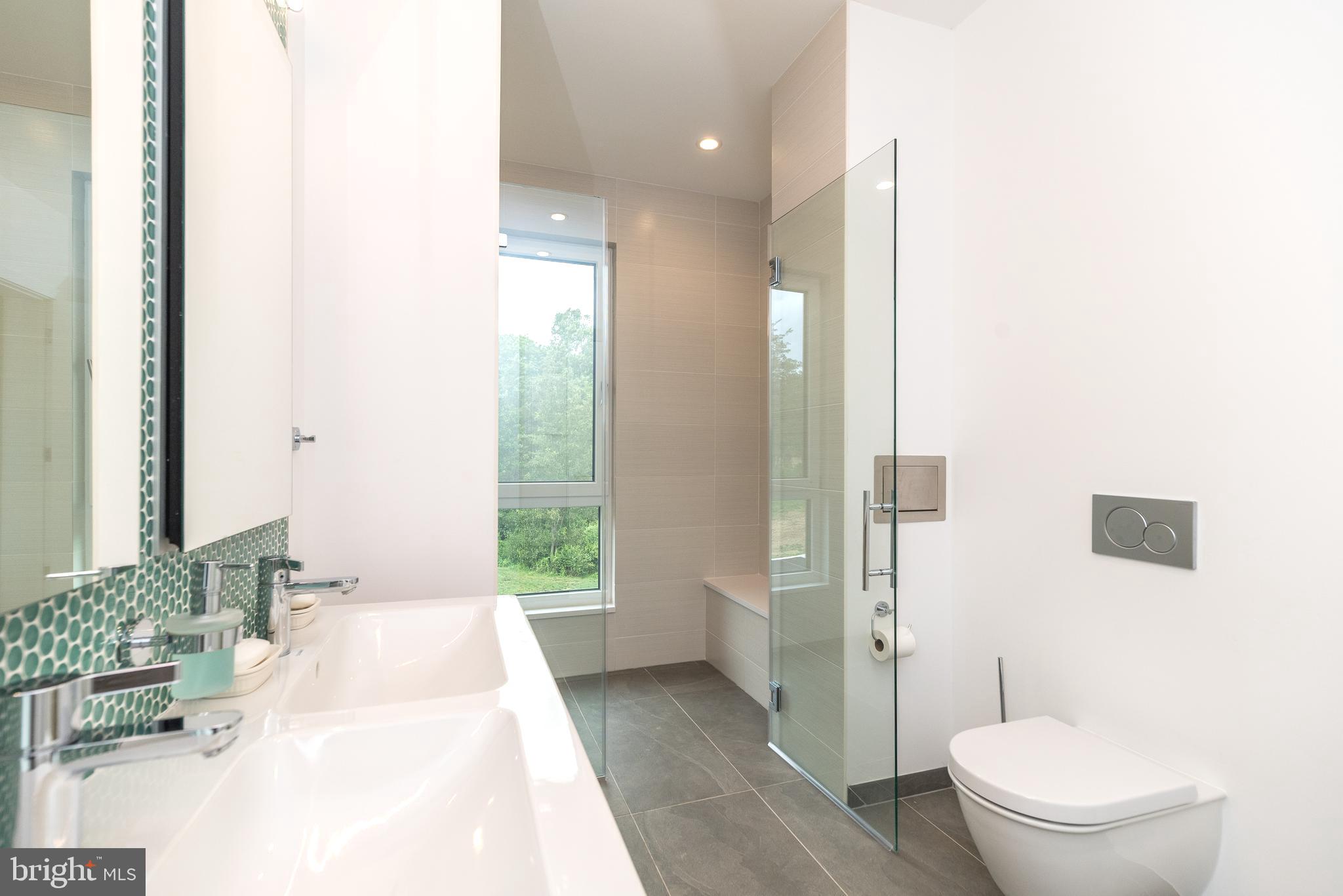 PEBBLE HILL - Residential