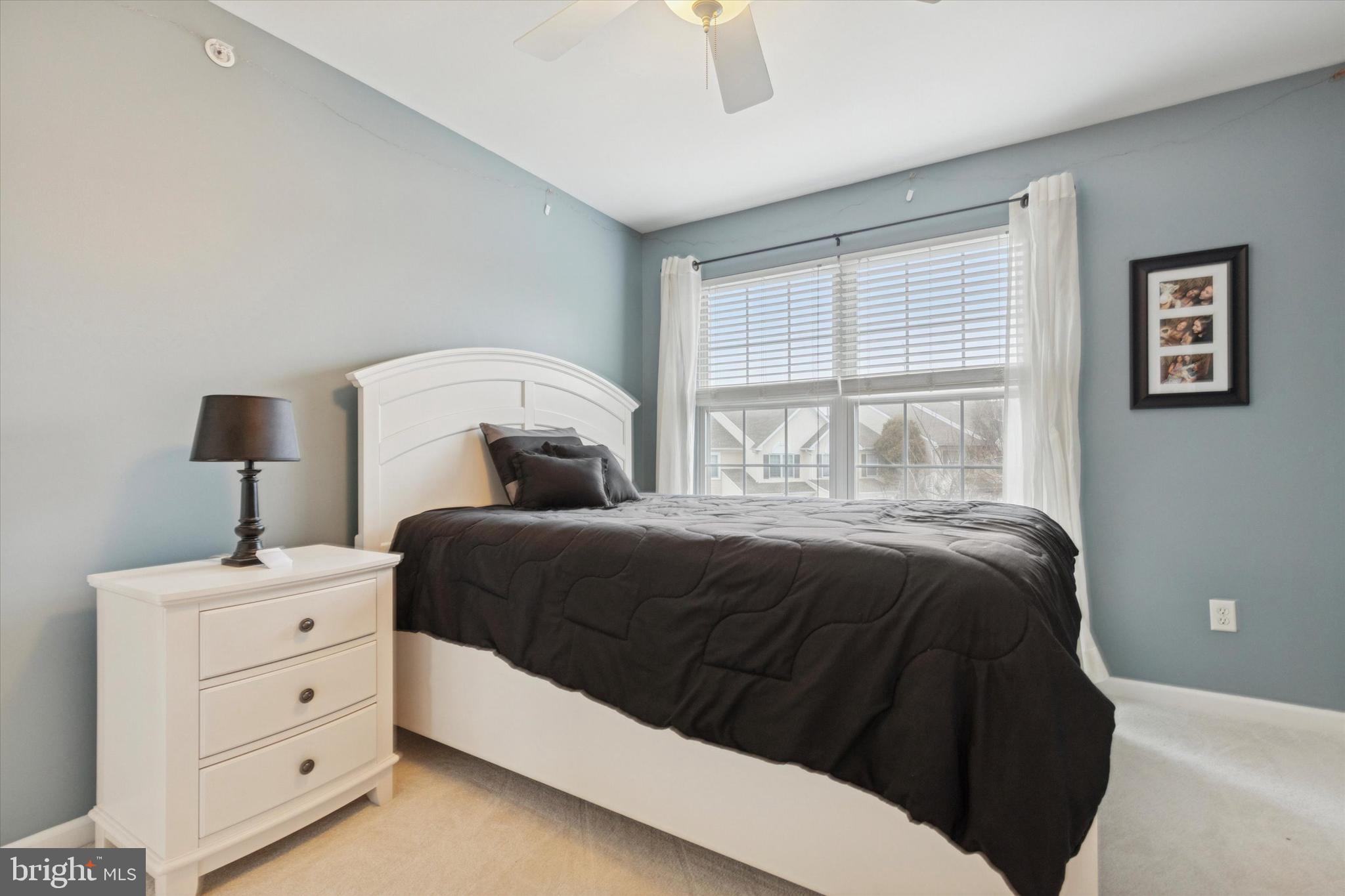 COURTS AT WOODFIEL - Residential