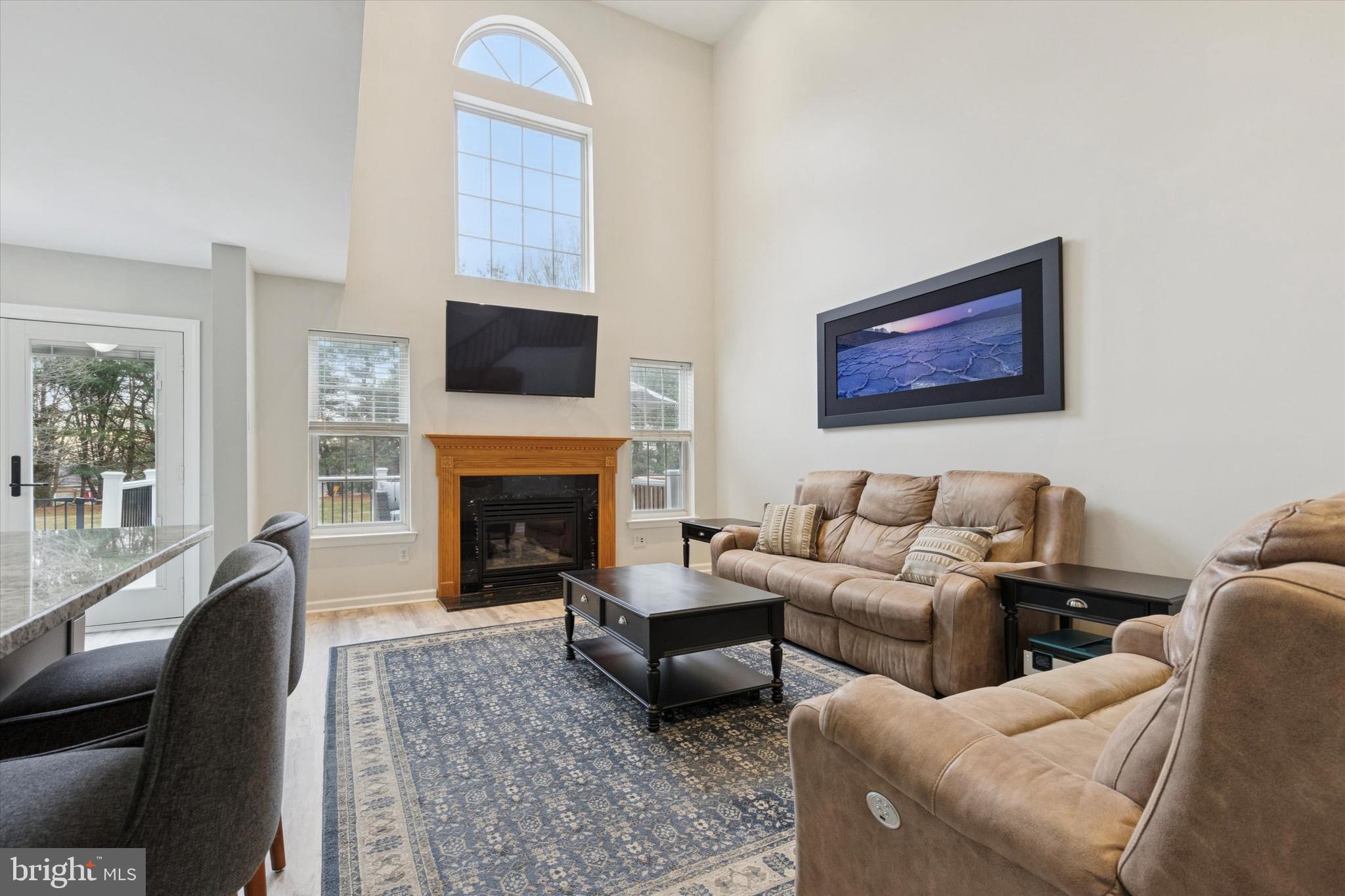 COURTS AT WOODFIEL - Residential