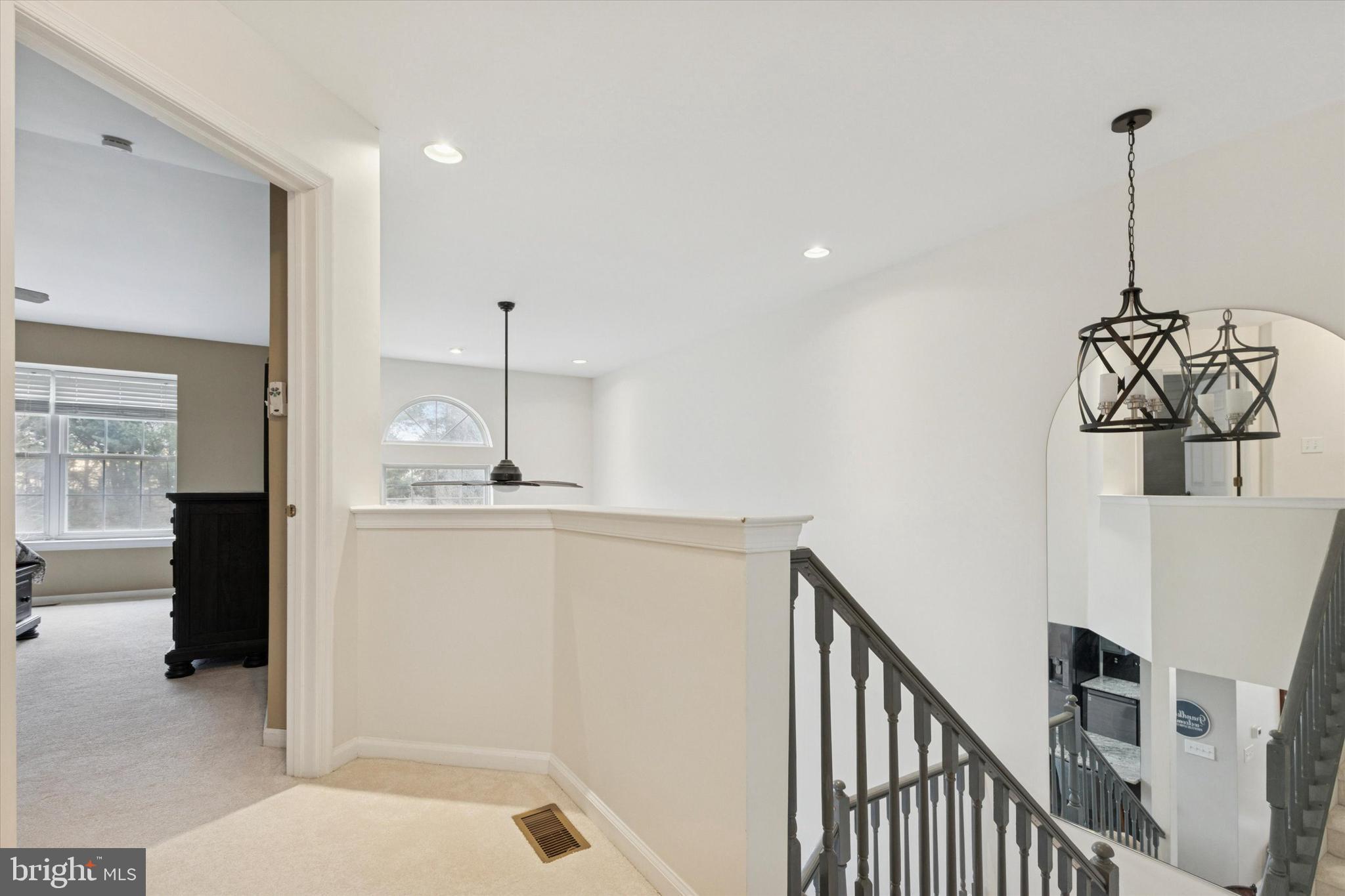 COURTS AT WOODFIEL - Residential