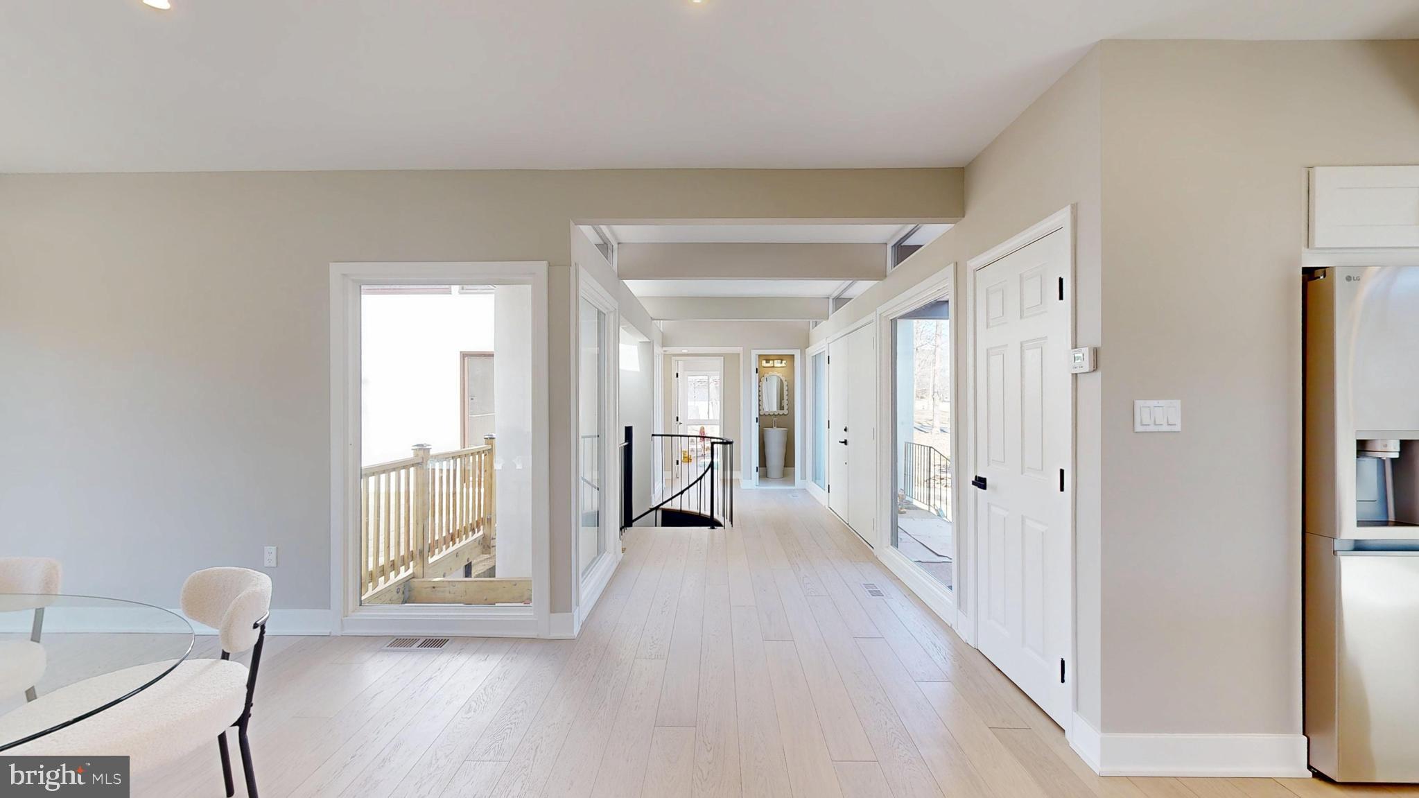 RESTON - Residential