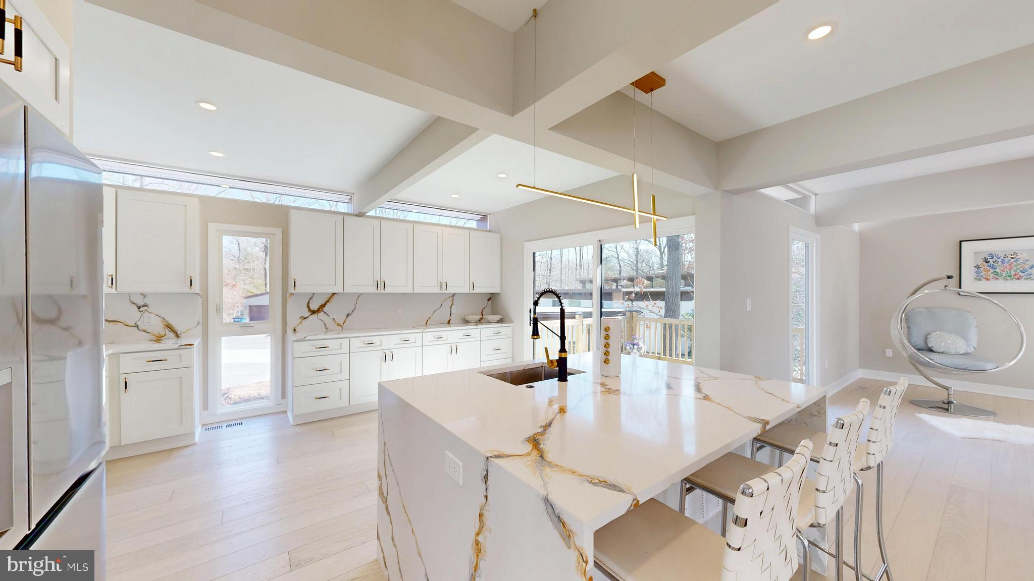 RESTON - Residential