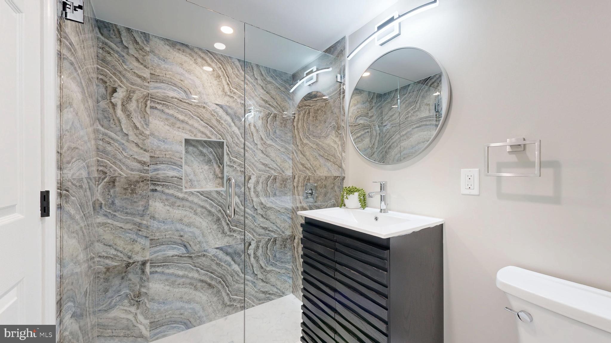 RESTON - Residential