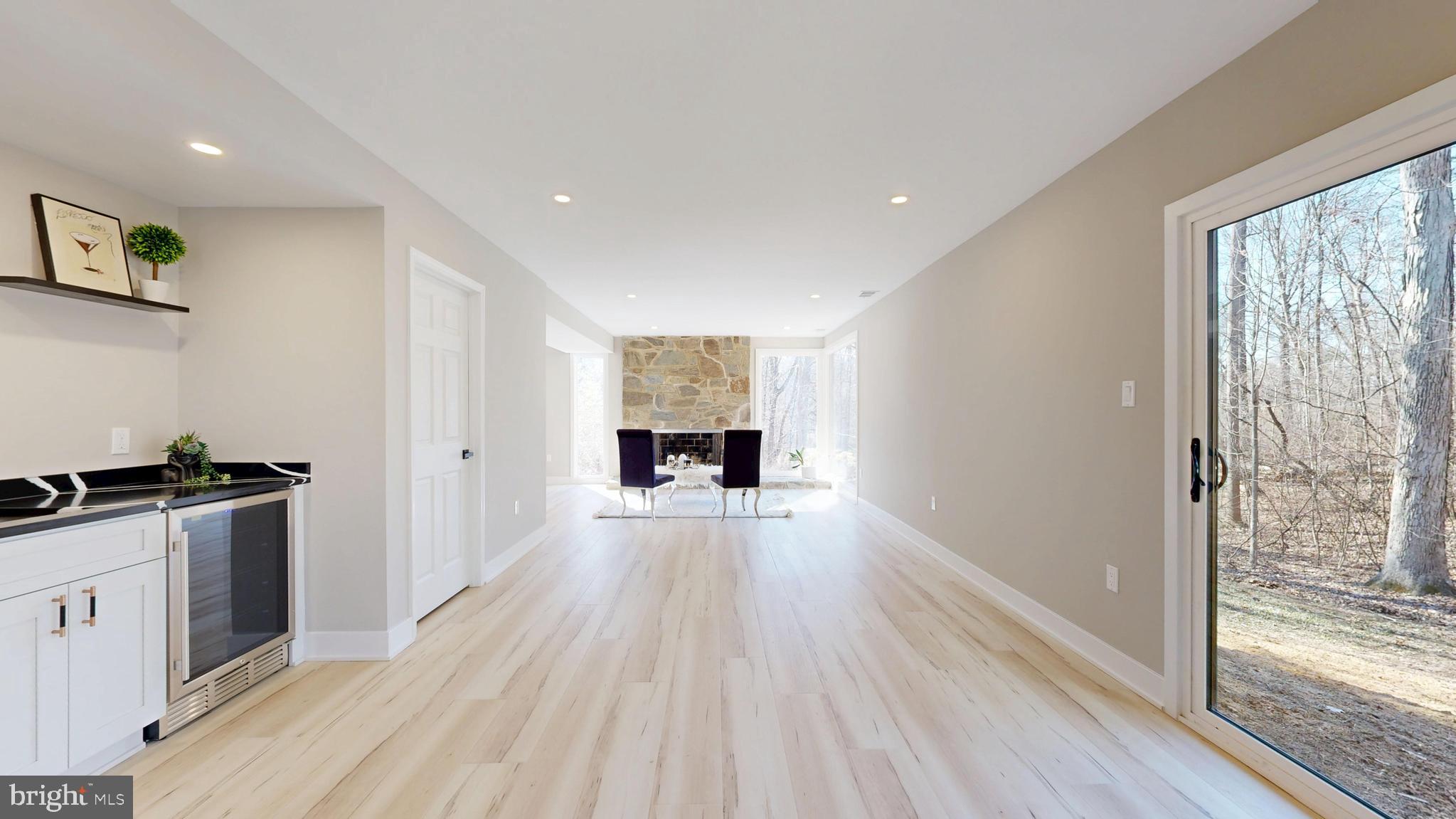 RESTON - Residential