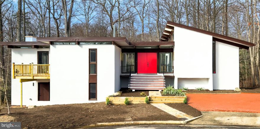 Stunning Fully Renovated Contemporary Home!
This exquisite 5-bedroom, 4.5-bath home has been completely transformed from top to bottom! Nestled in a quiet cul-de-sac, this modern masterpiece features expansive windows that flood the space with natural light. Every detail has been updated, including the roof, windows, 2 brand new HVAC system, flooring, and bathrooms, no corner left untouched. Luxury tiles, sleek modern fixtures, and high-end finishes throughout make this home truly one of a kind.
Don't miss your chance to own this move-in-ready gem.