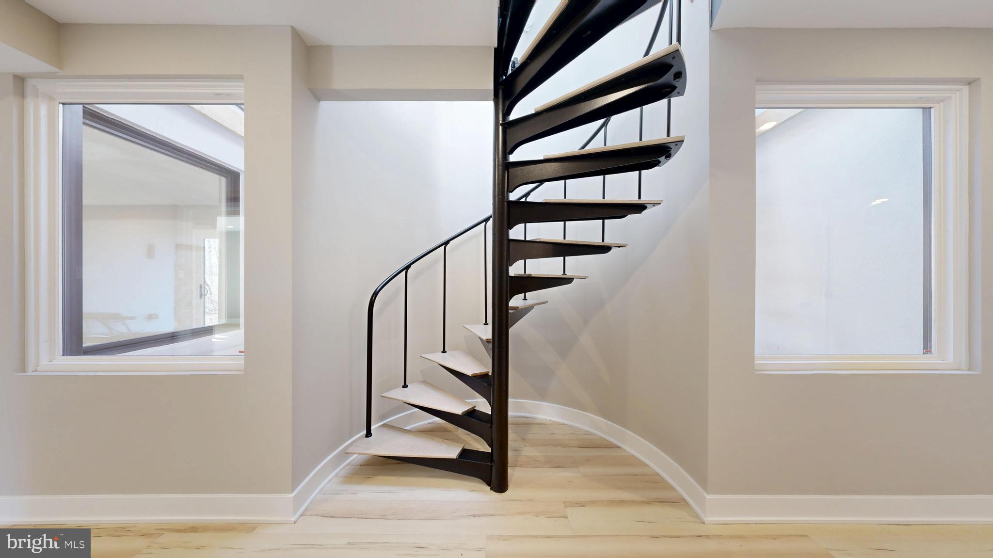 RESTON - Residential