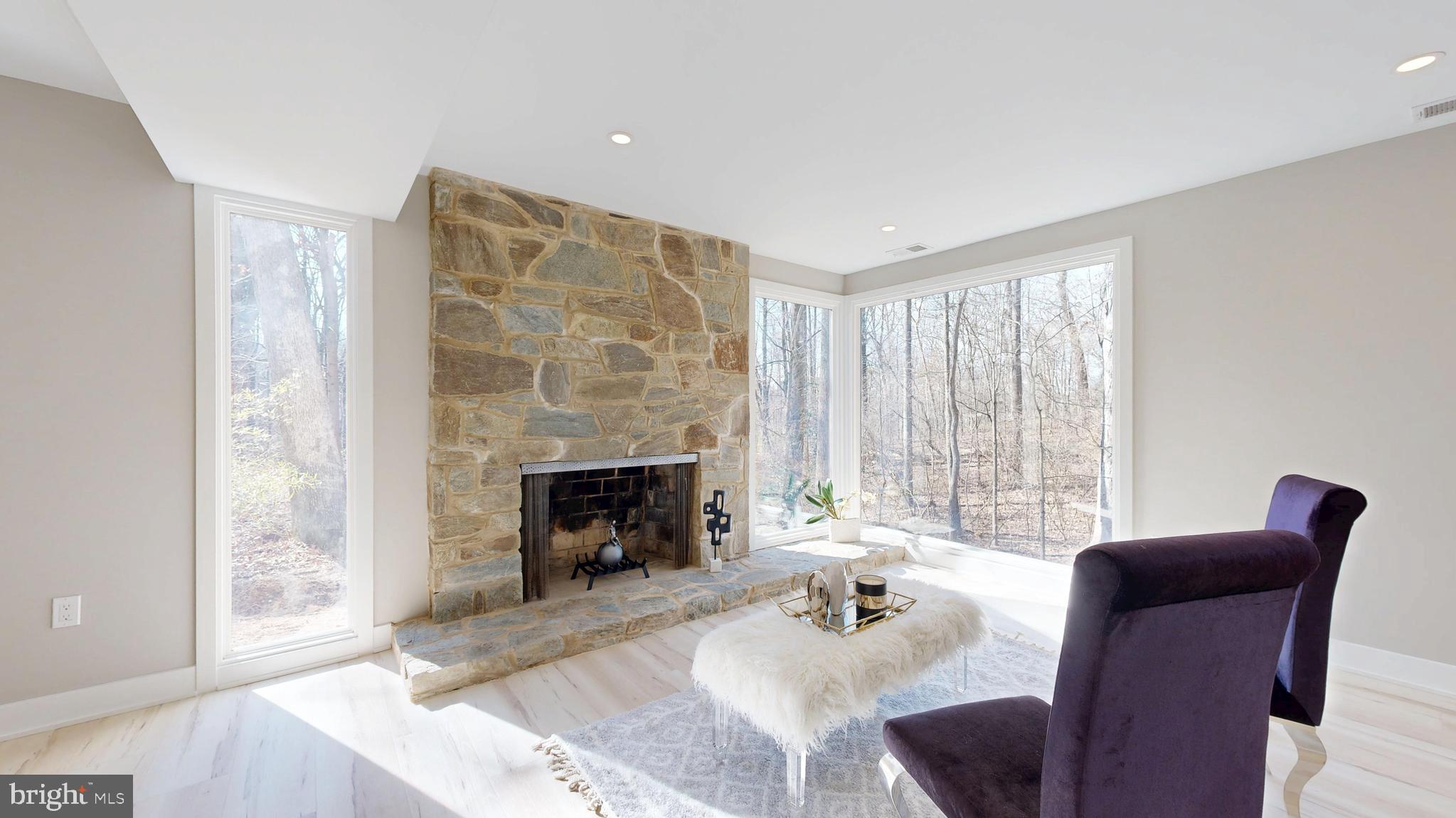 RESTON - Residential