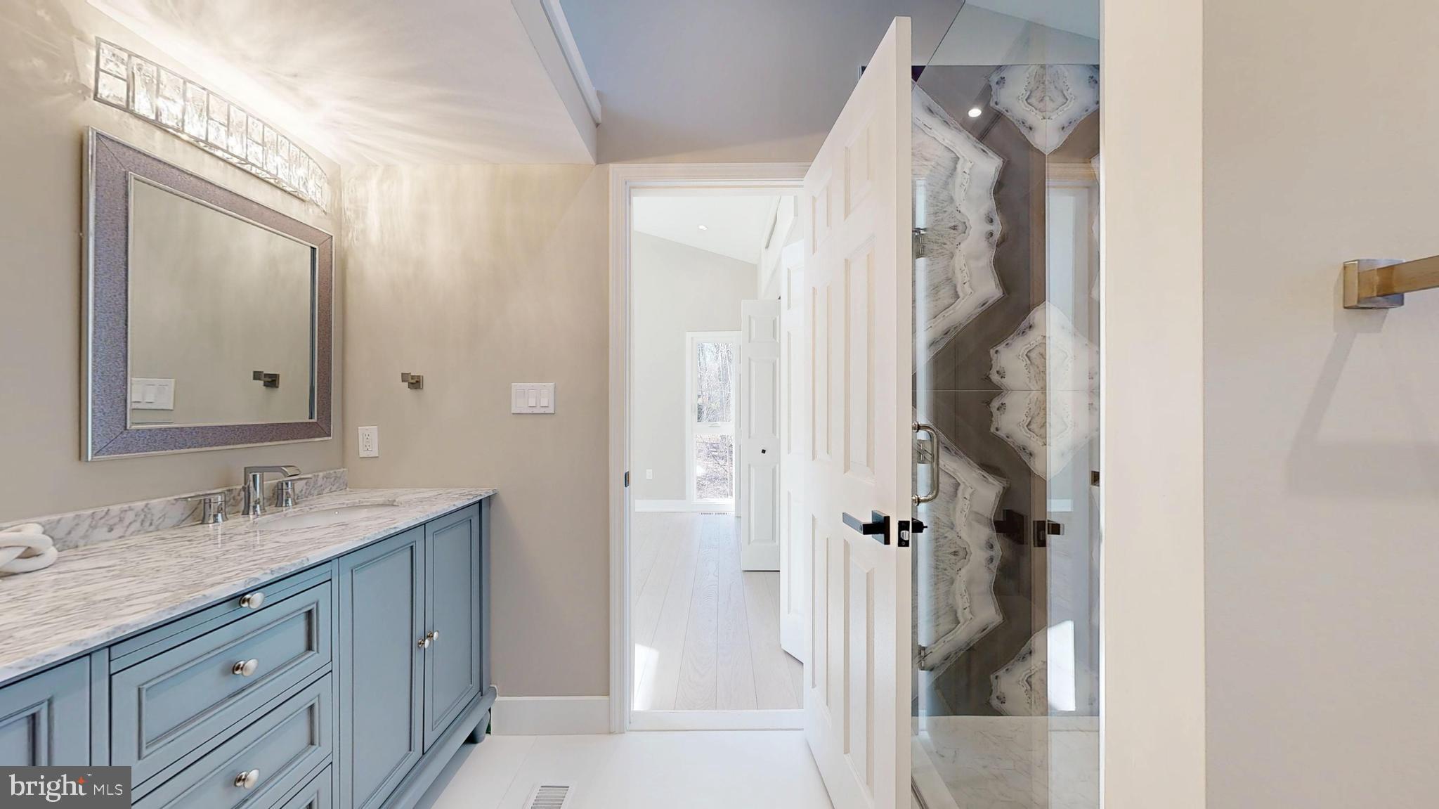 RESTON - Residential