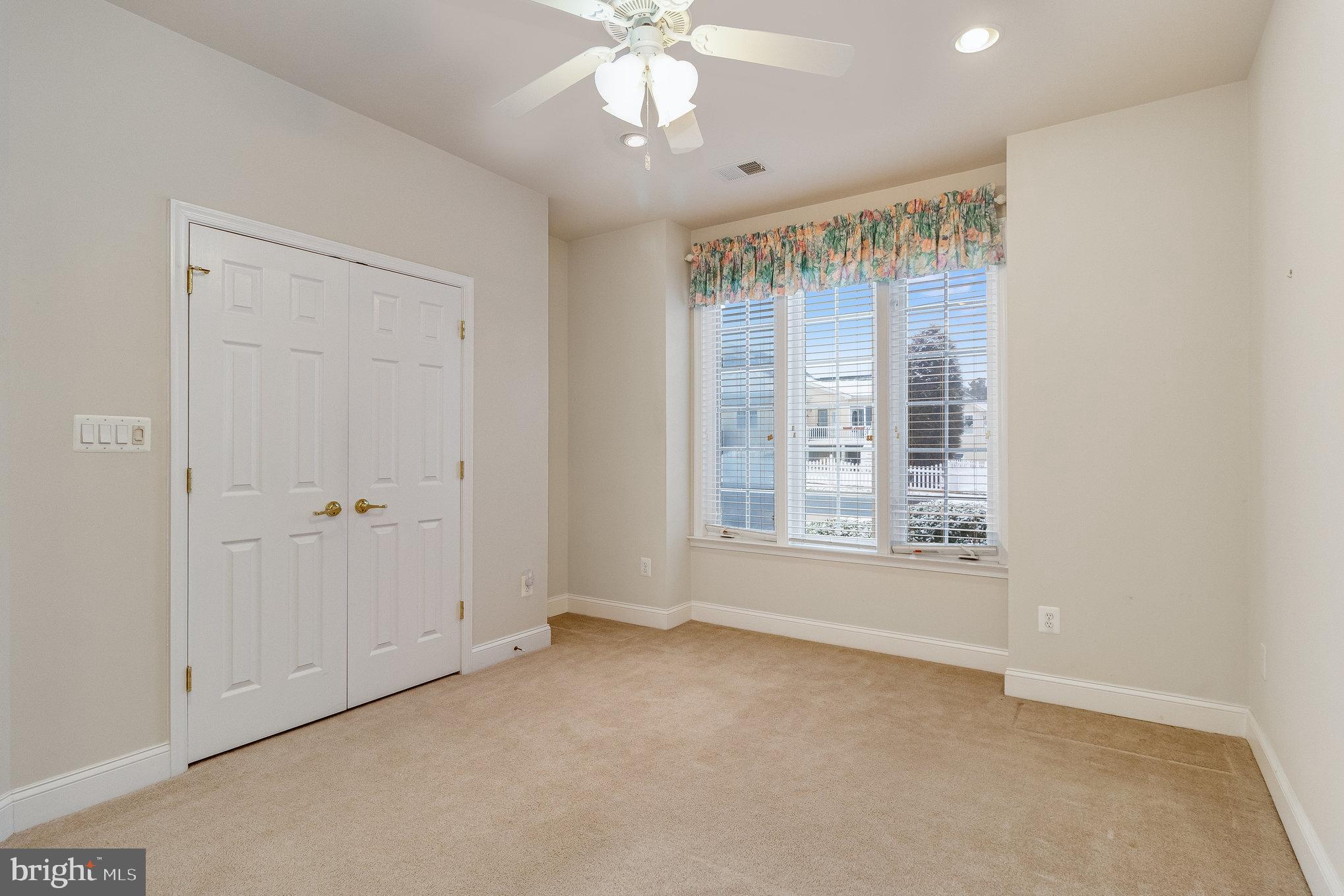 VIRGINIA HERITAGE AT LEE'S PARK - Residential