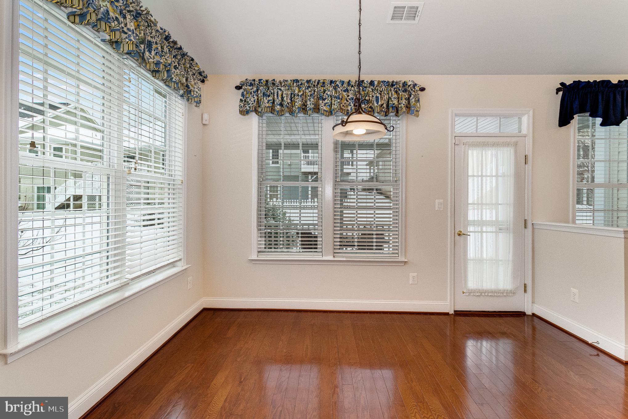 VIRGINIA HERITAGE AT LEE'S PARK - Residential