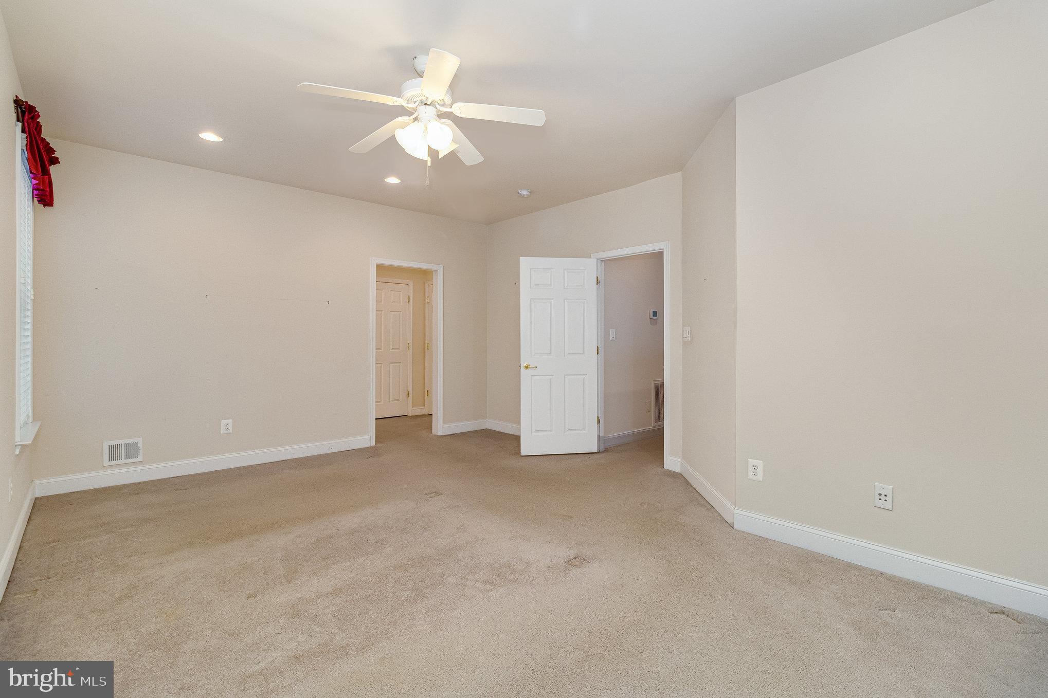 VIRGINIA HERITAGE AT LEE'S PARK - Residential