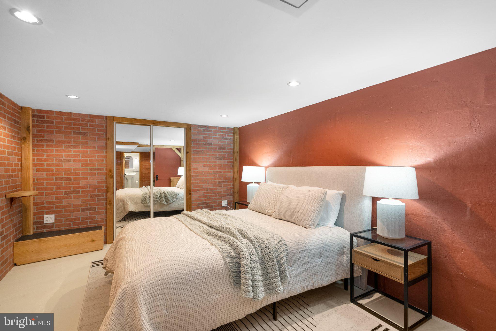 WOODMOOR - Residential