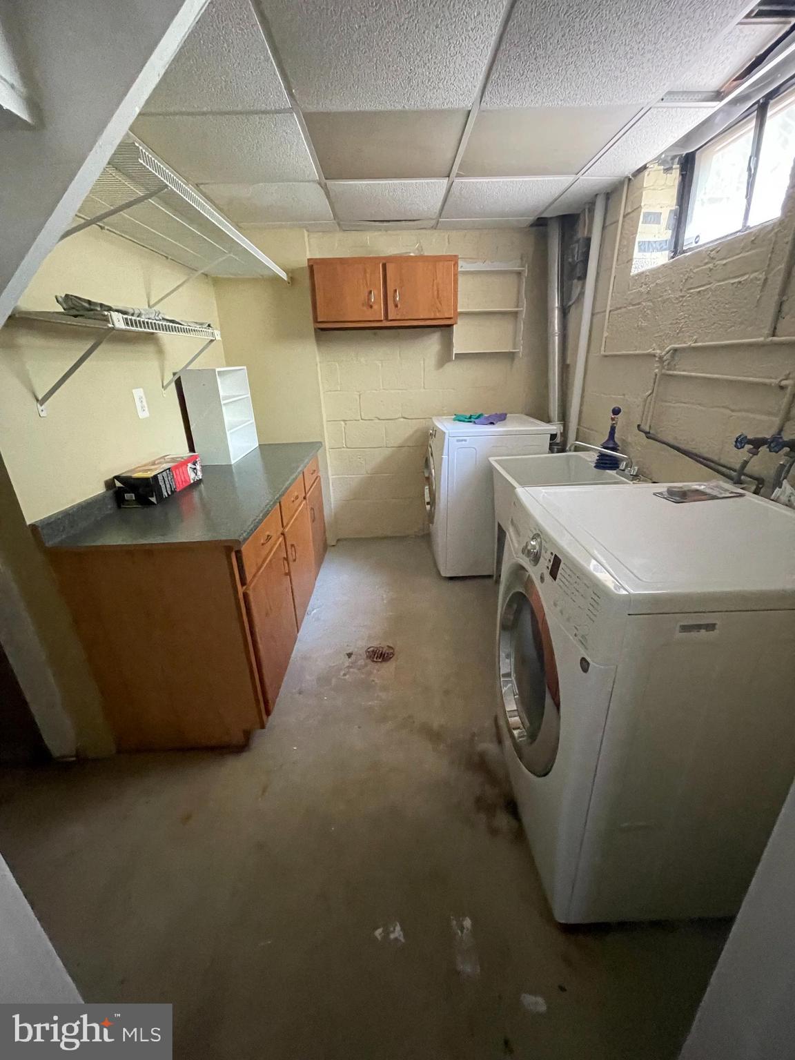 VIRGINIA HILLS - Residential Lease