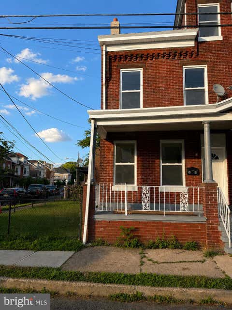 Townhouse For Rent - 28 N Anderson Street<br/> TRENTON, NJ 08609