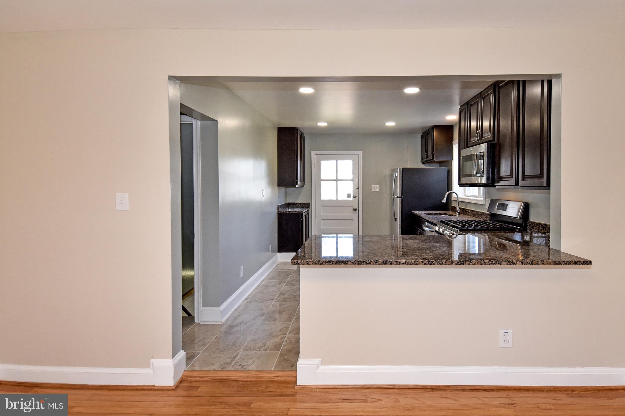 LEEWAY HEIGHTS - Residential Lease