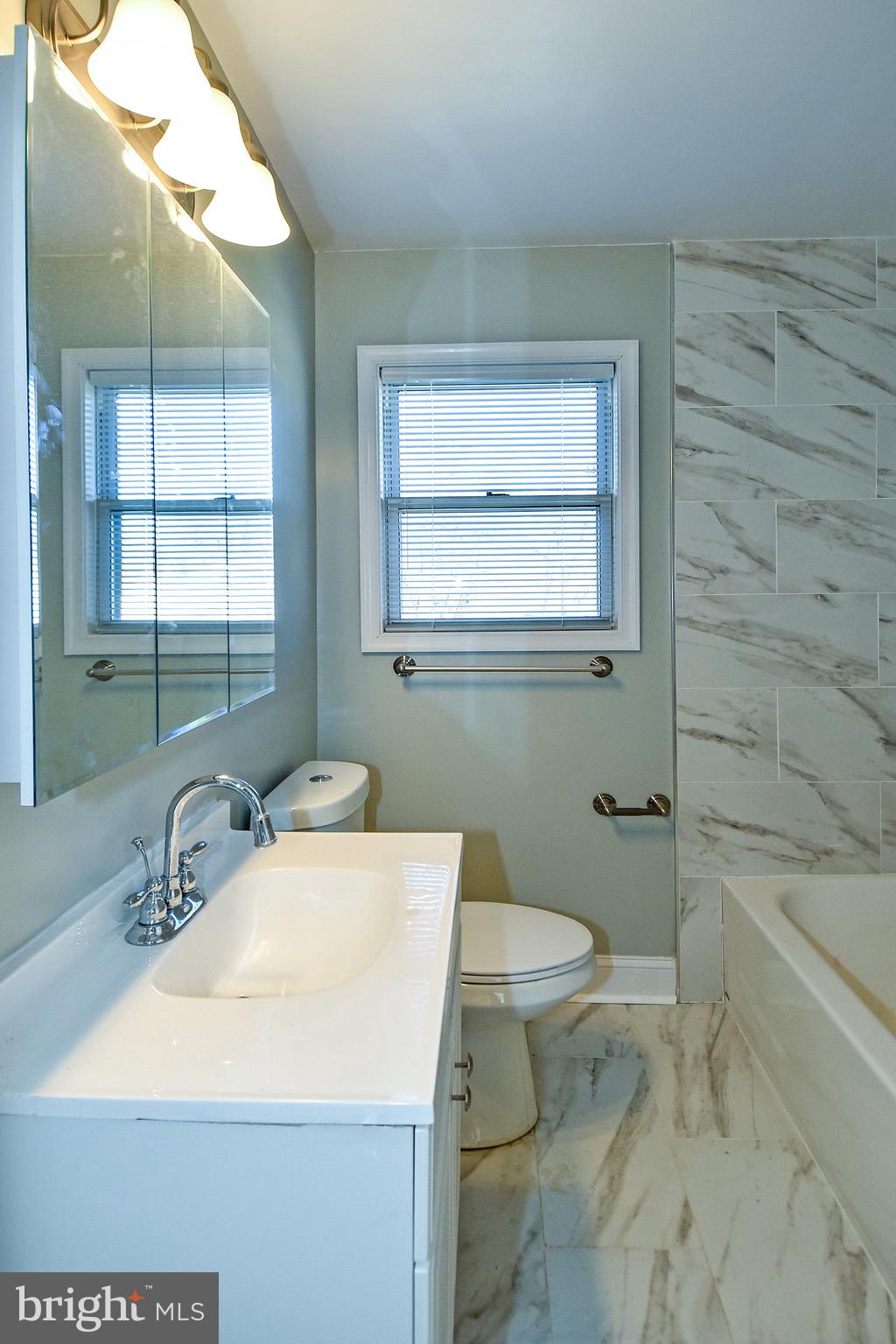 LEEWAY HEIGHTS - Residential Lease