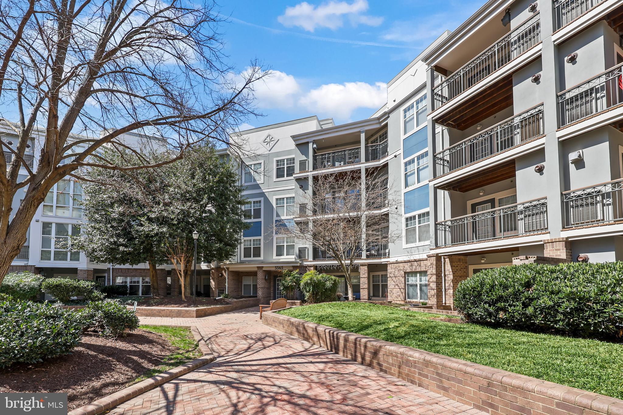 SAVOY PARK CONDOMINIUMS - Residential