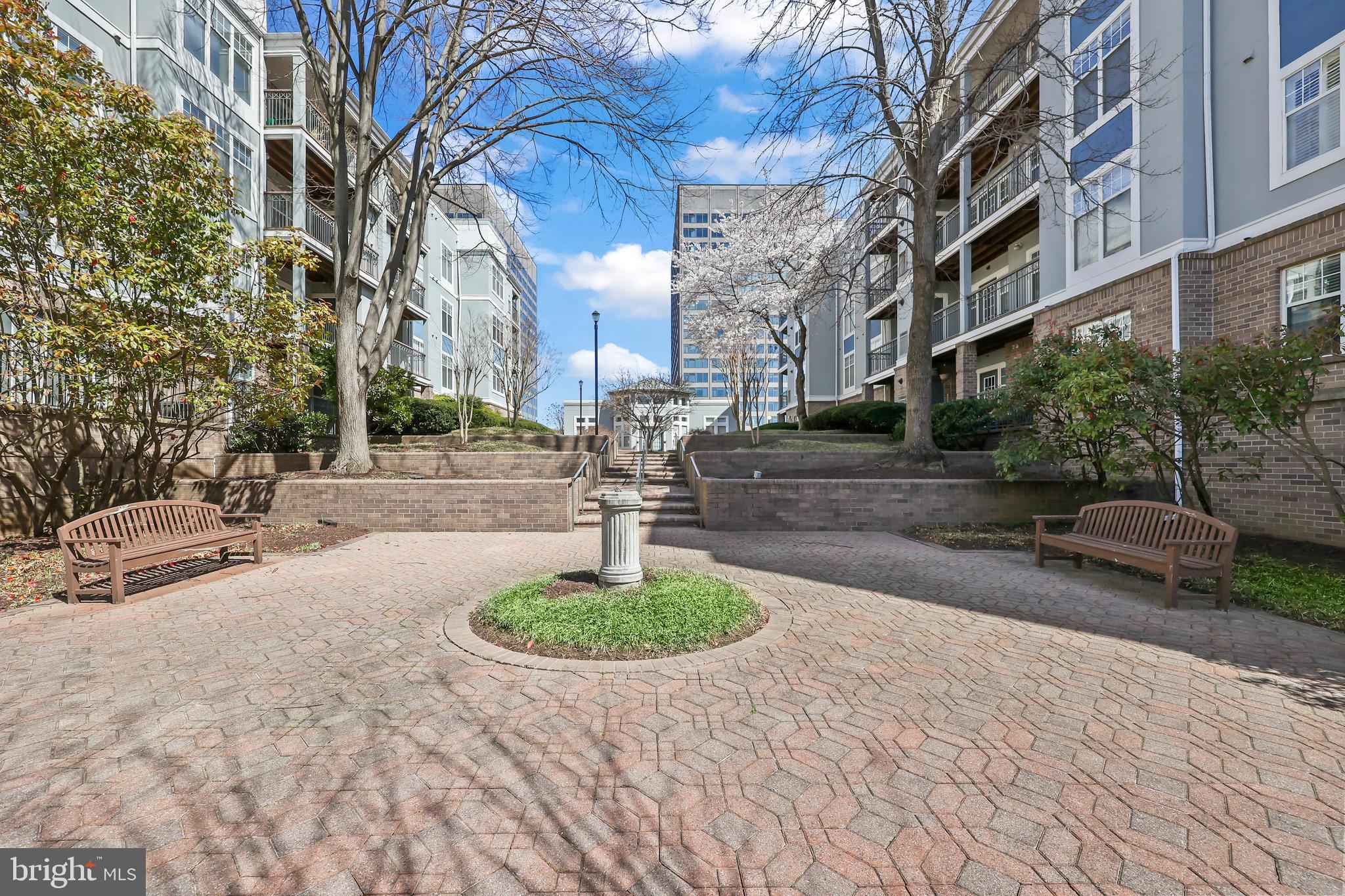 SAVOY PARK CONDOMINIUMS - Residential