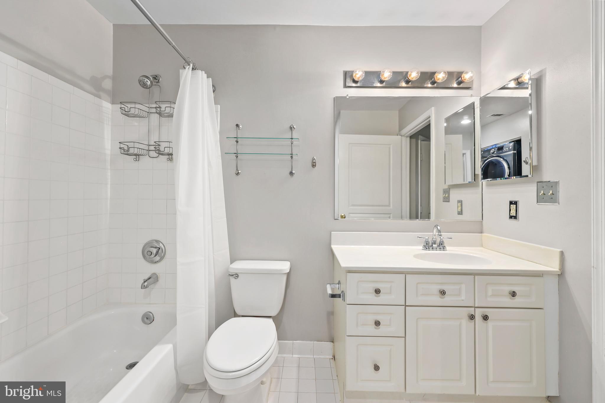 SAVOY PARK CONDOMINIUMS - Residential