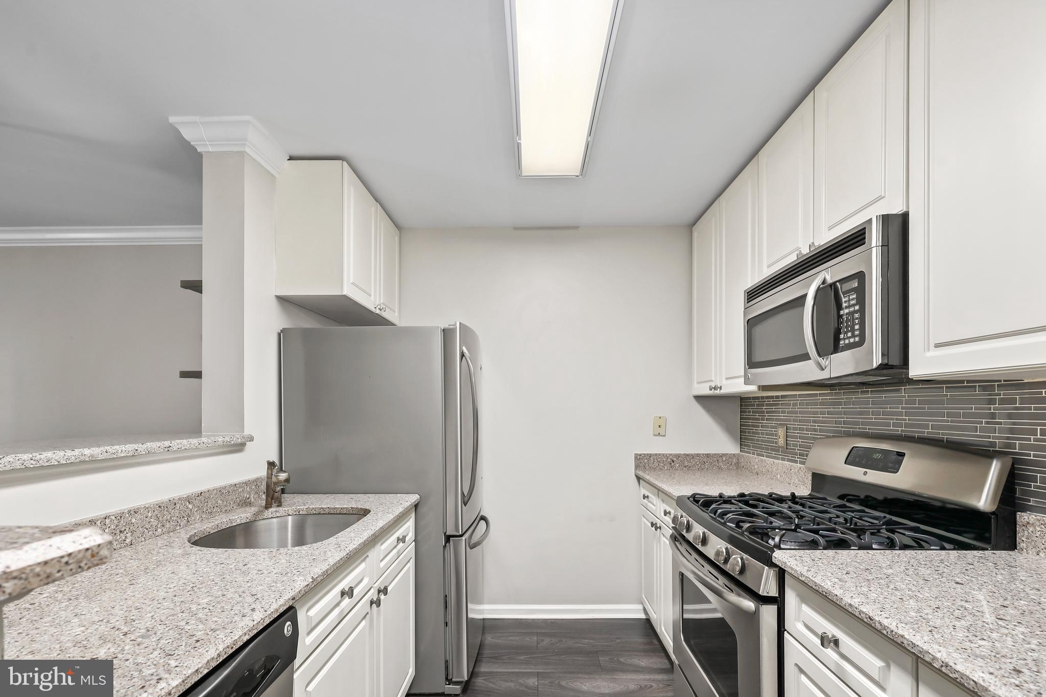 SAVOY PARK CONDOMINIUMS - Residential