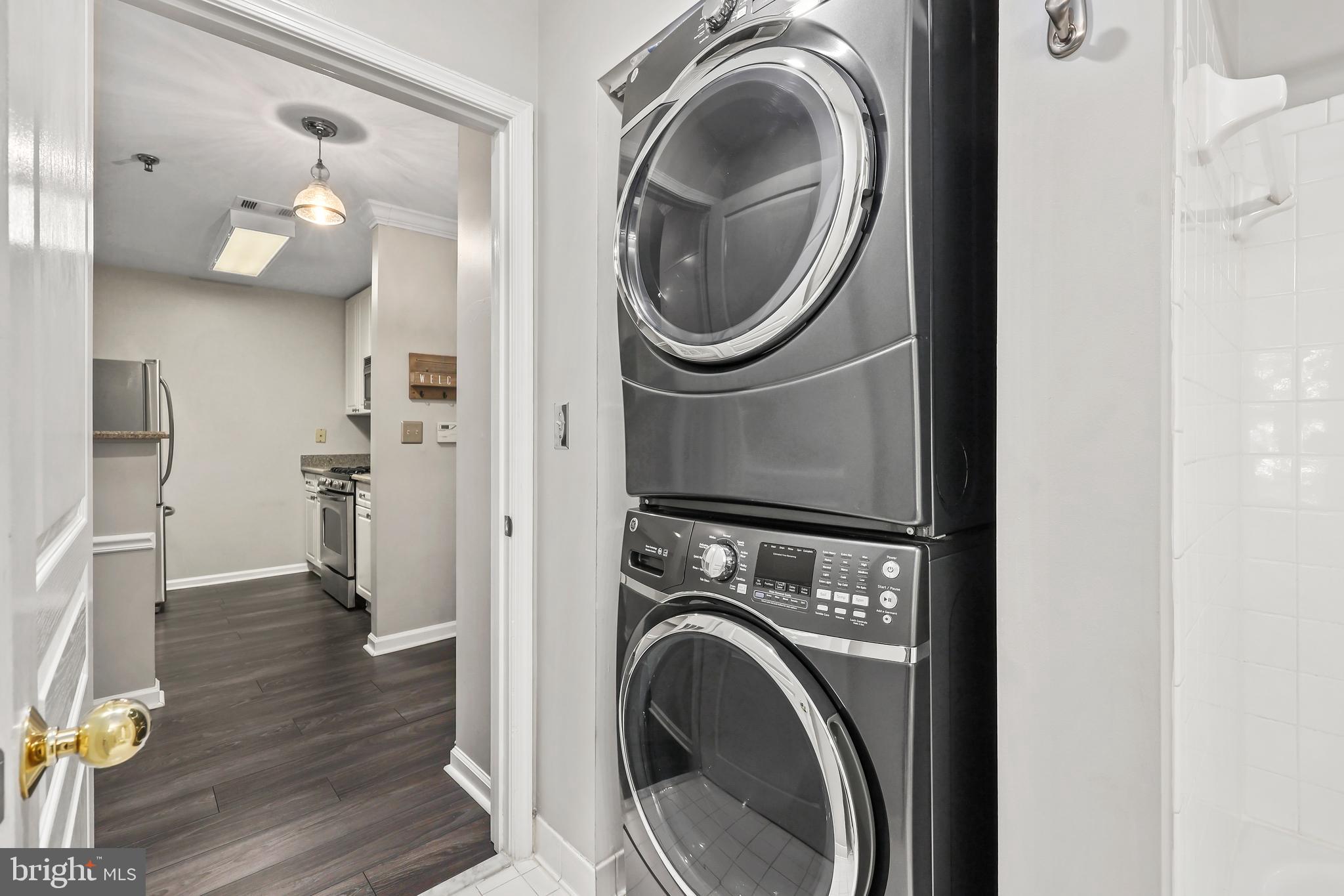 SAVOY PARK CONDOMINIUMS - Residential