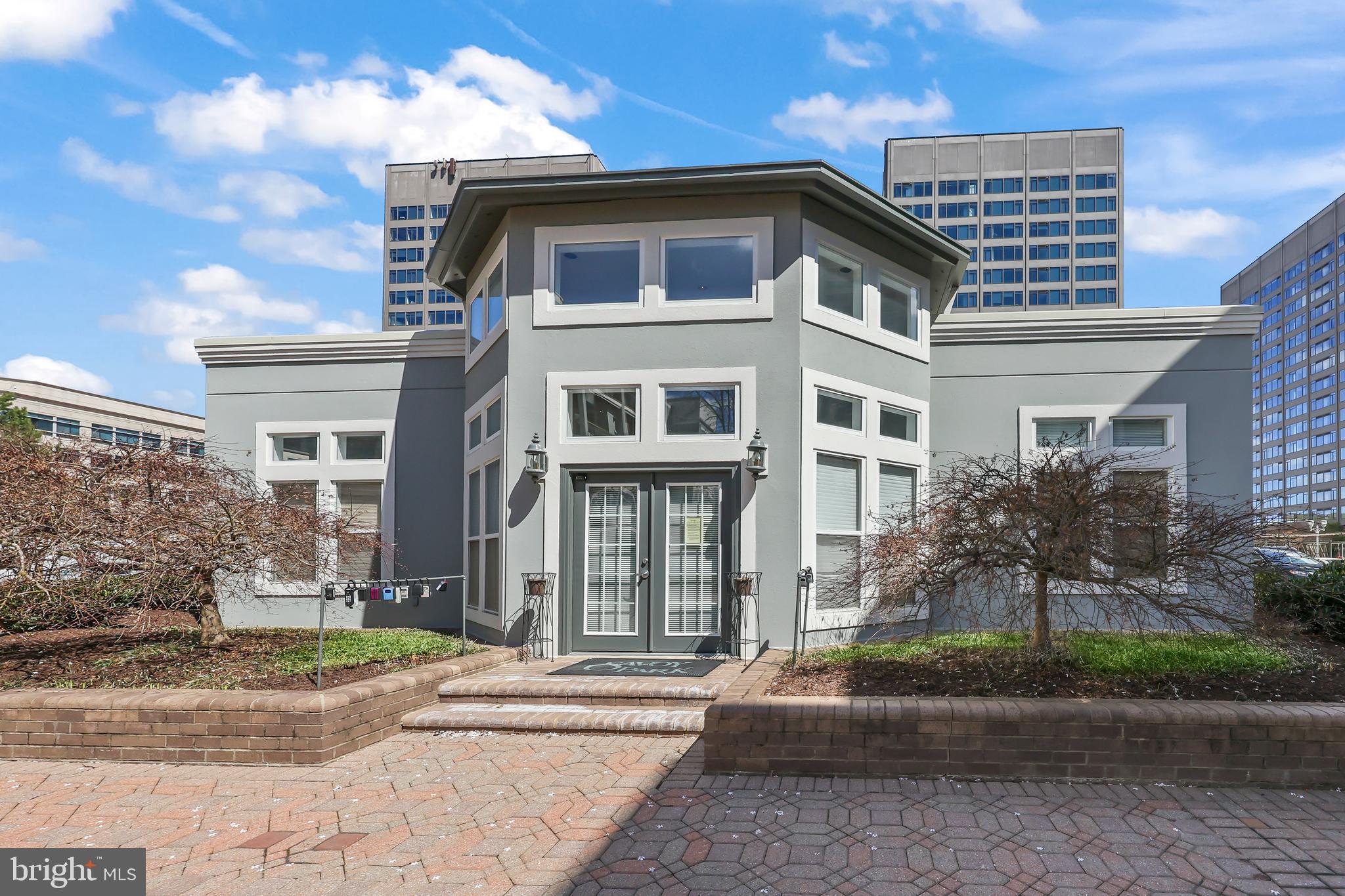 SAVOY PARK CONDOMINIUMS - Residential