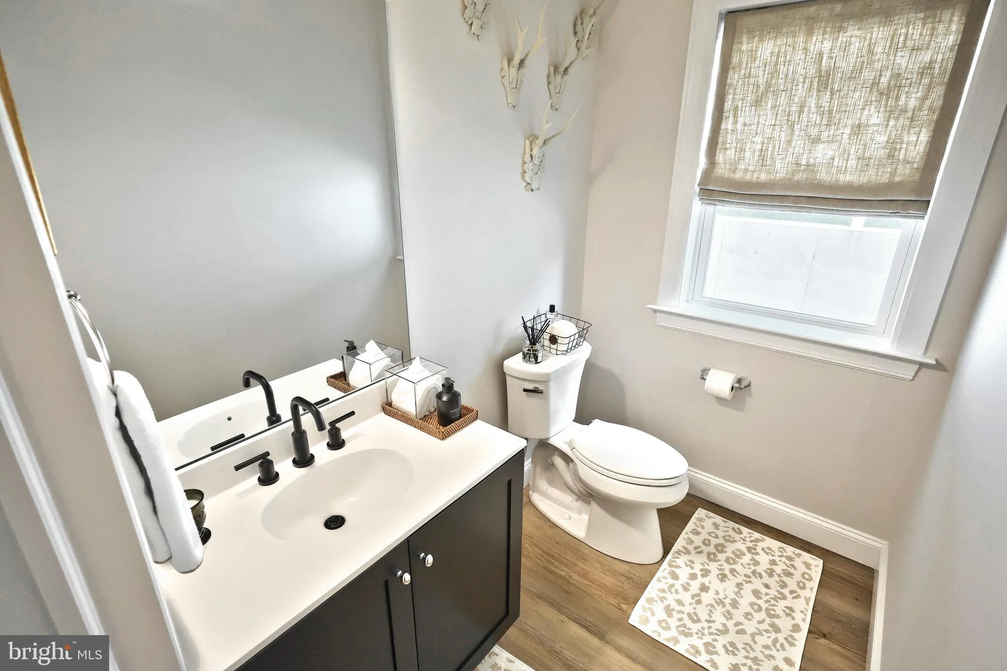 York, Pennsylvania 17406, United States, 4 Bedrooms Bedrooms, ,3 BathroomsBathrooms,Residential,Pending,151829