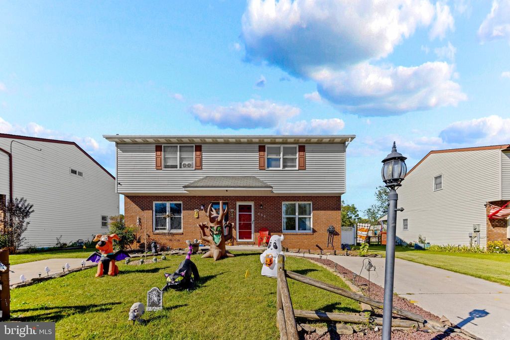 Photo of 608 Spring Avenue, HANOVER, PA 17331 (MLS # PAYK2091808)