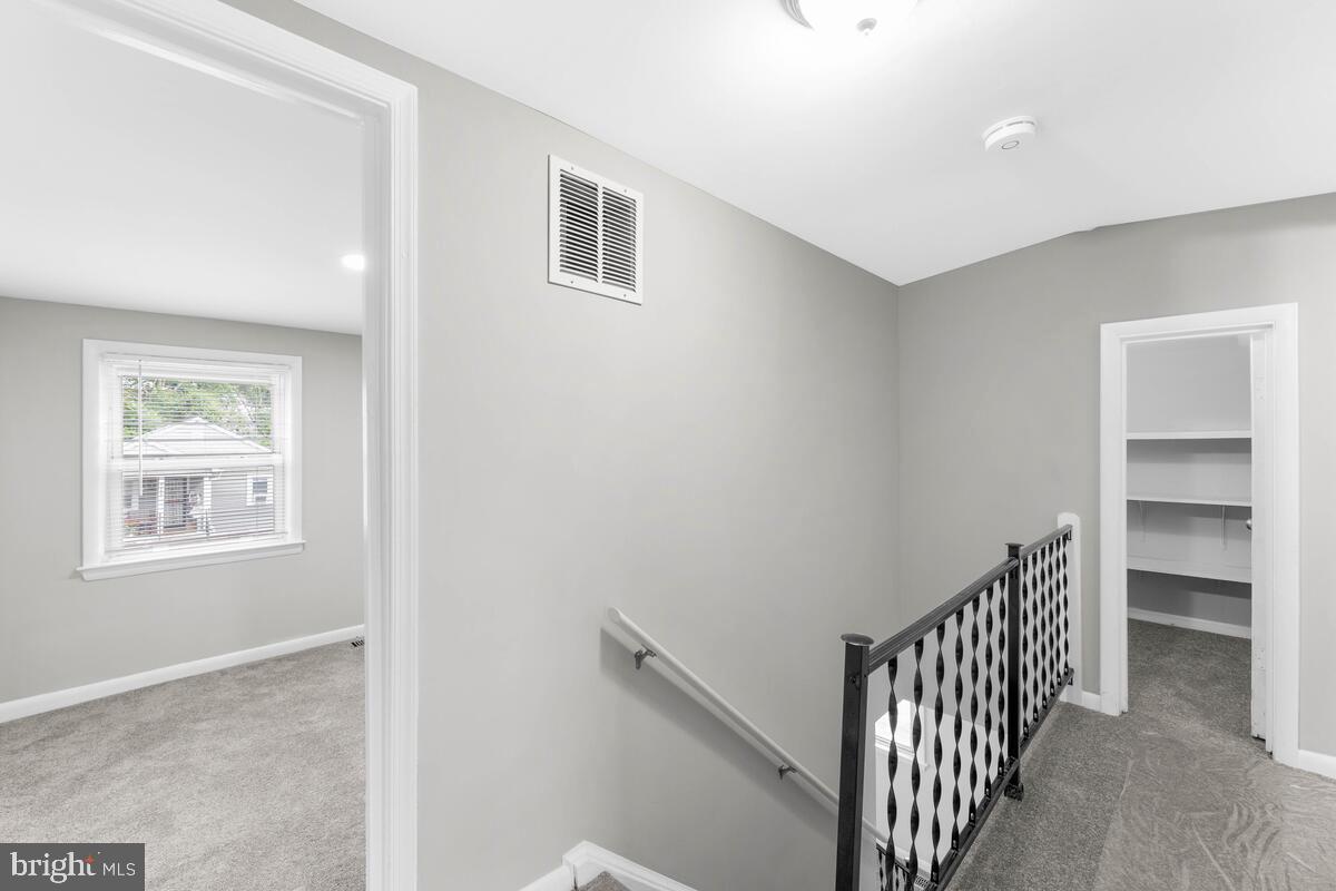 GREATER CAPITOL - Residential Lease