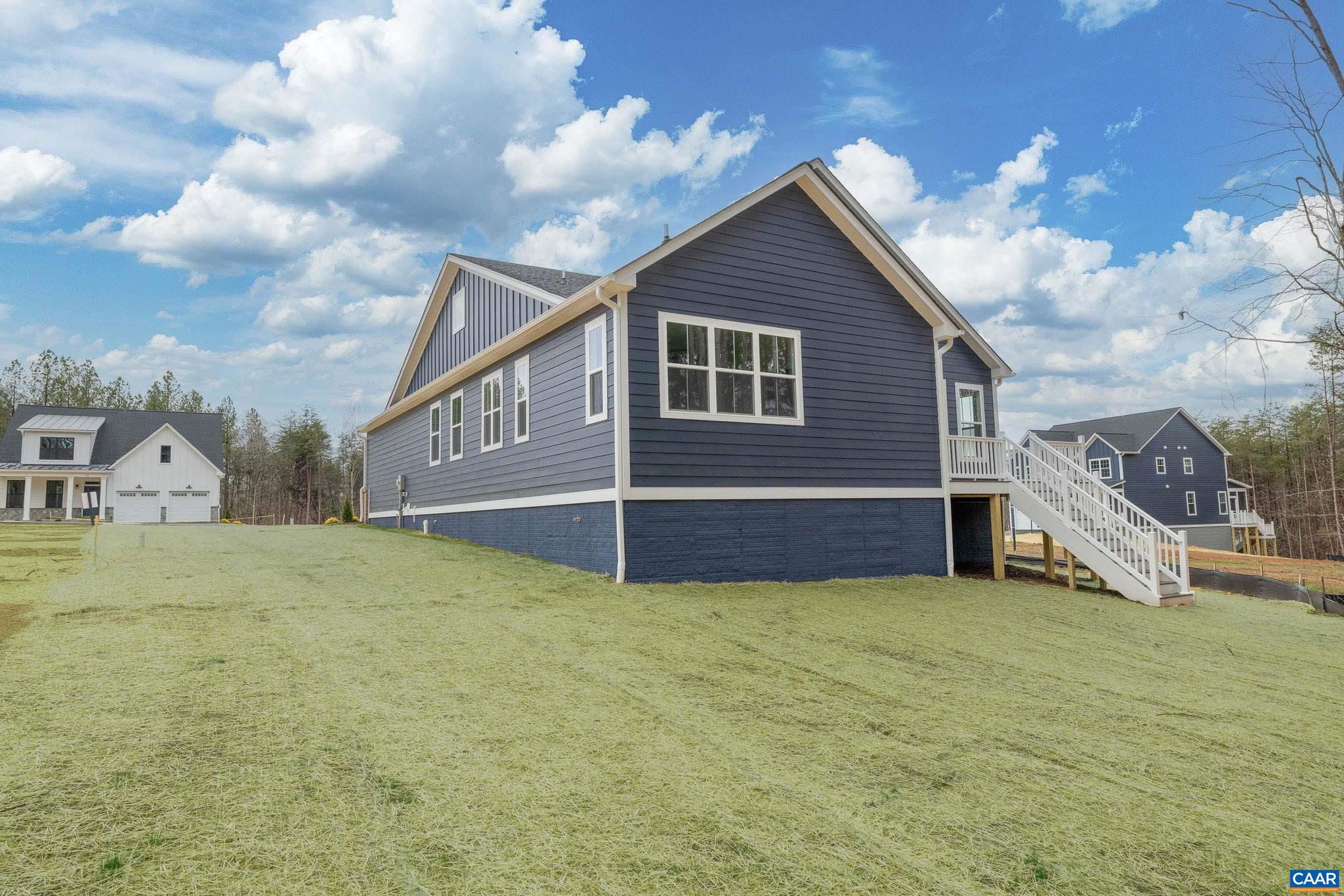 MEADOW BROOK - Residential