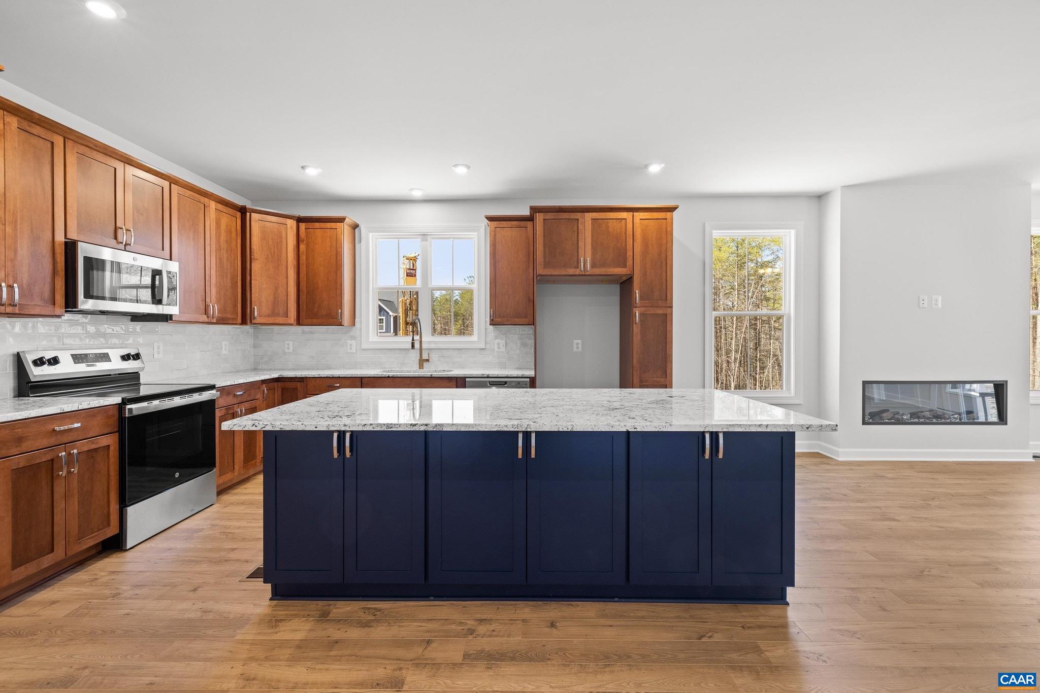 MEADOW BROOK - Residential