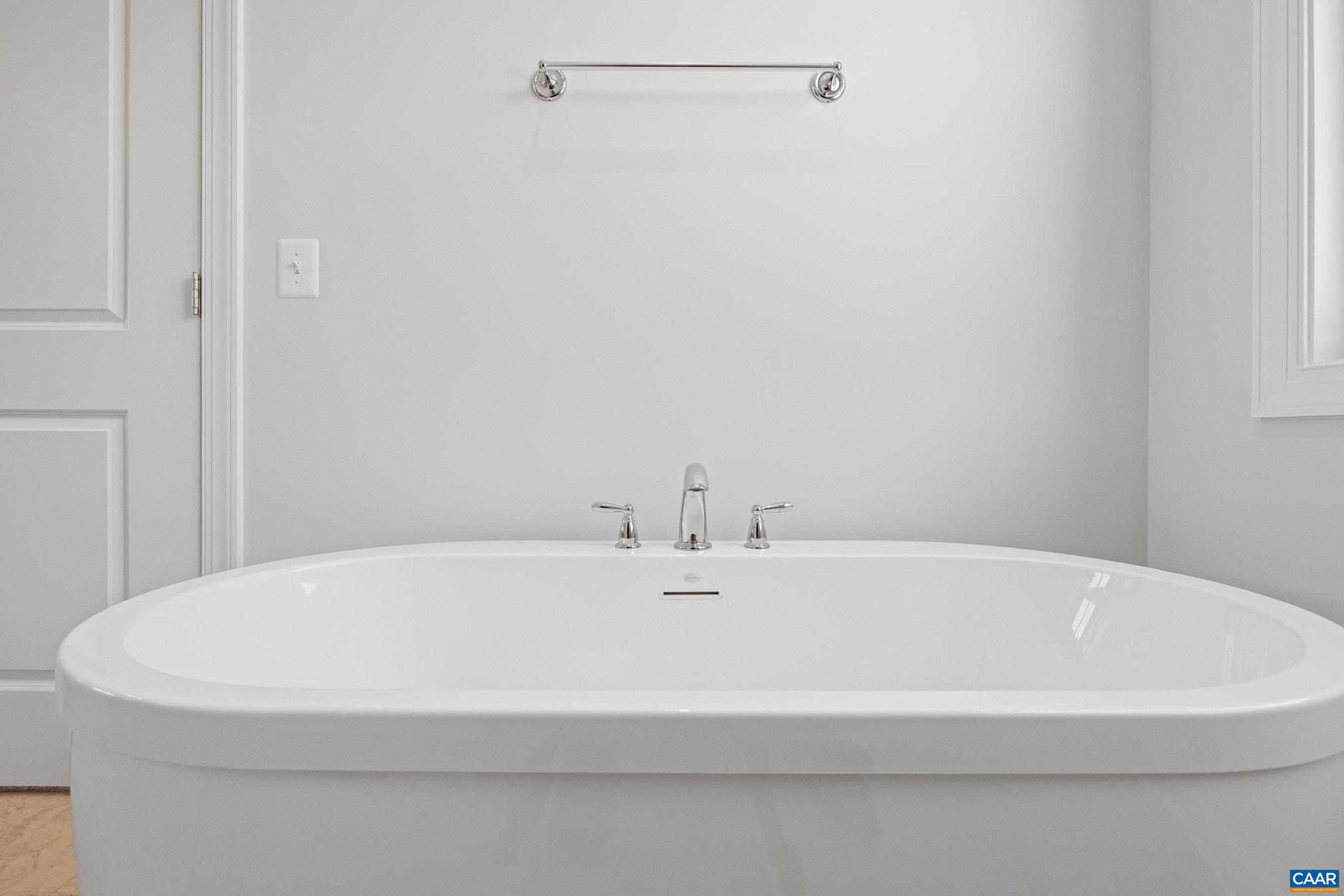 MEADOW BROOK - Residential